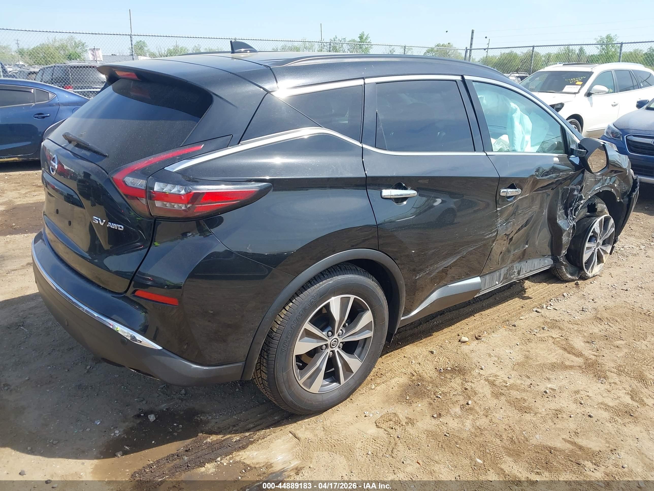 NISSAN MURANO image 4