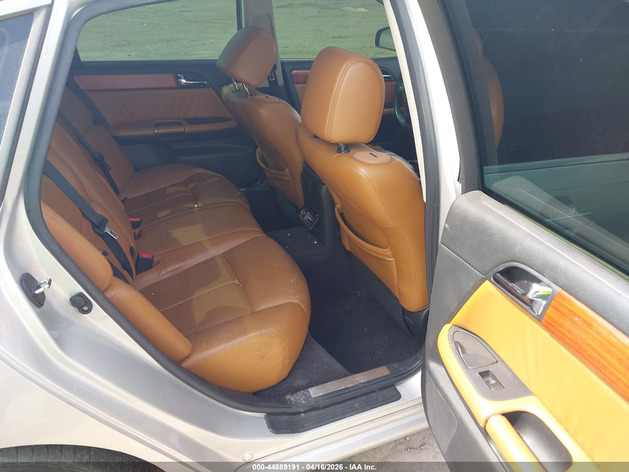 INFINITI M35 image 8