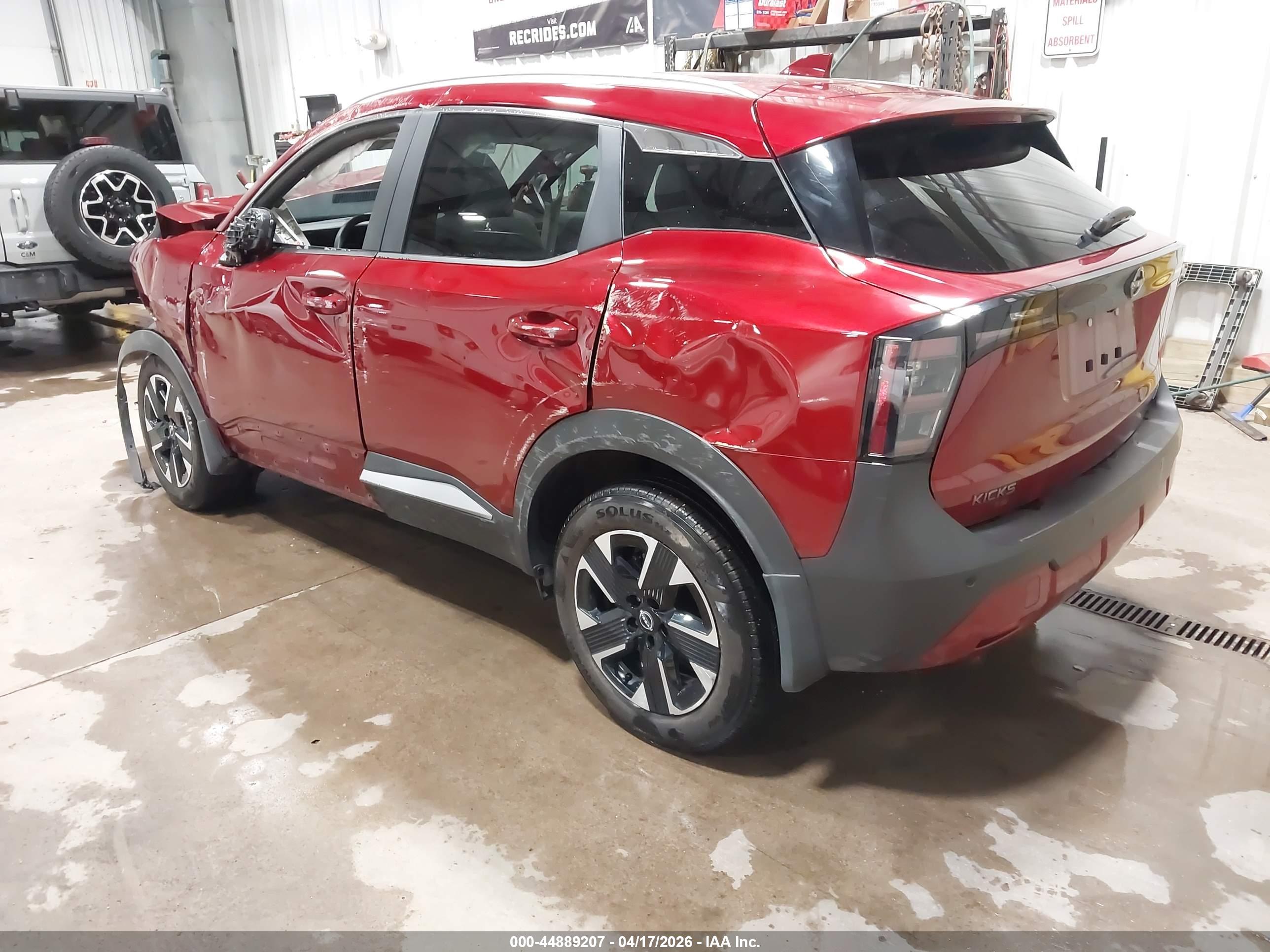 NISSAN KICKS image 3
