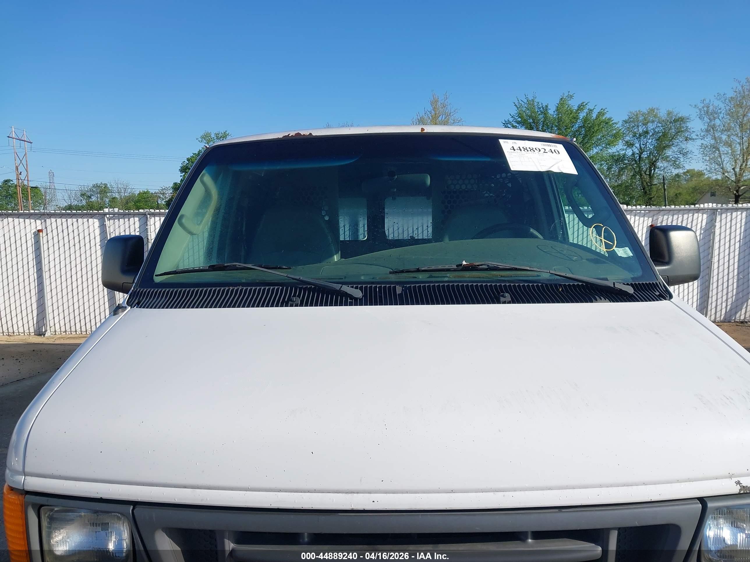 FORD E-150 image 6