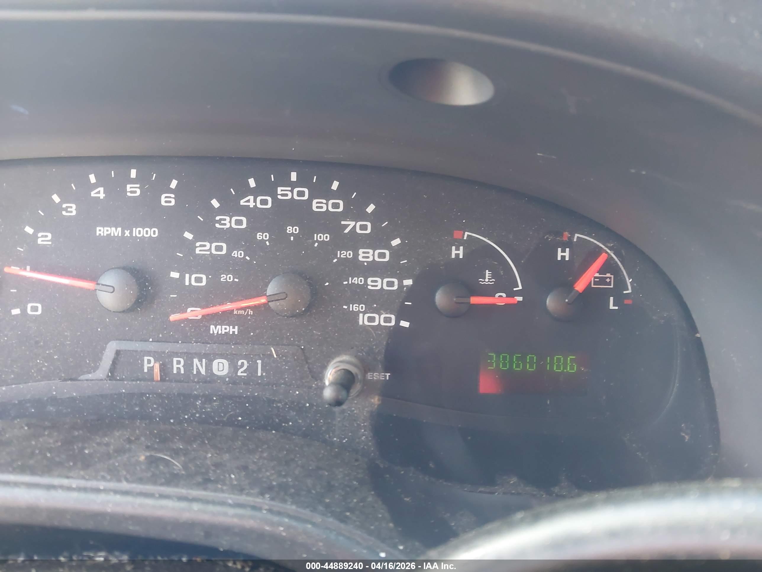 FORD E-150 image 7