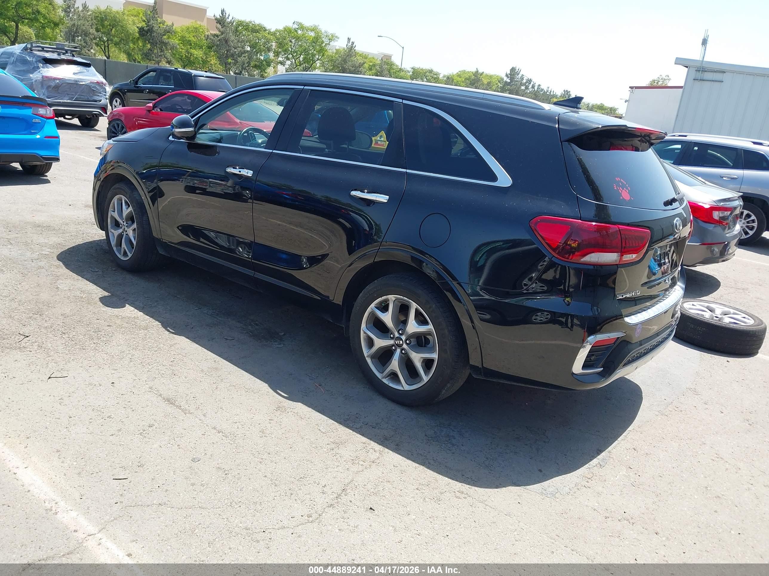 KIA SORENTO image 3