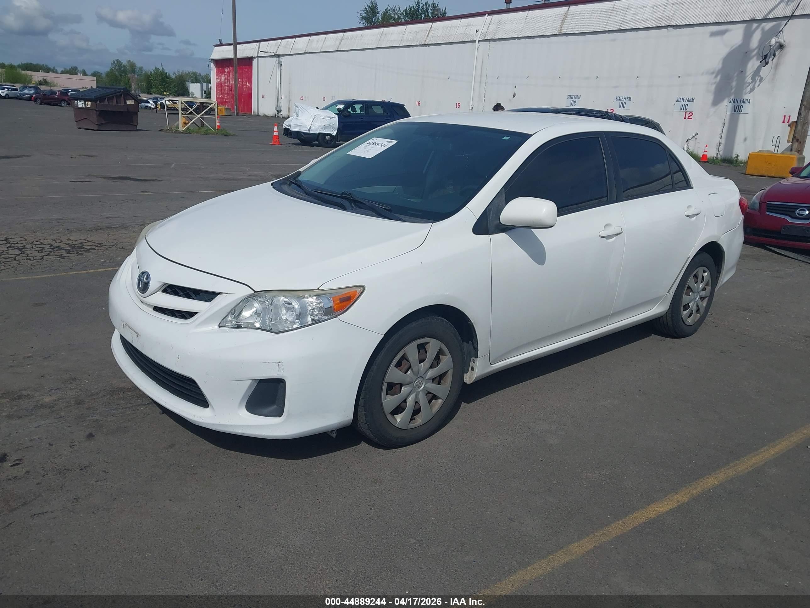 TOYOTA COROLLA image 2
