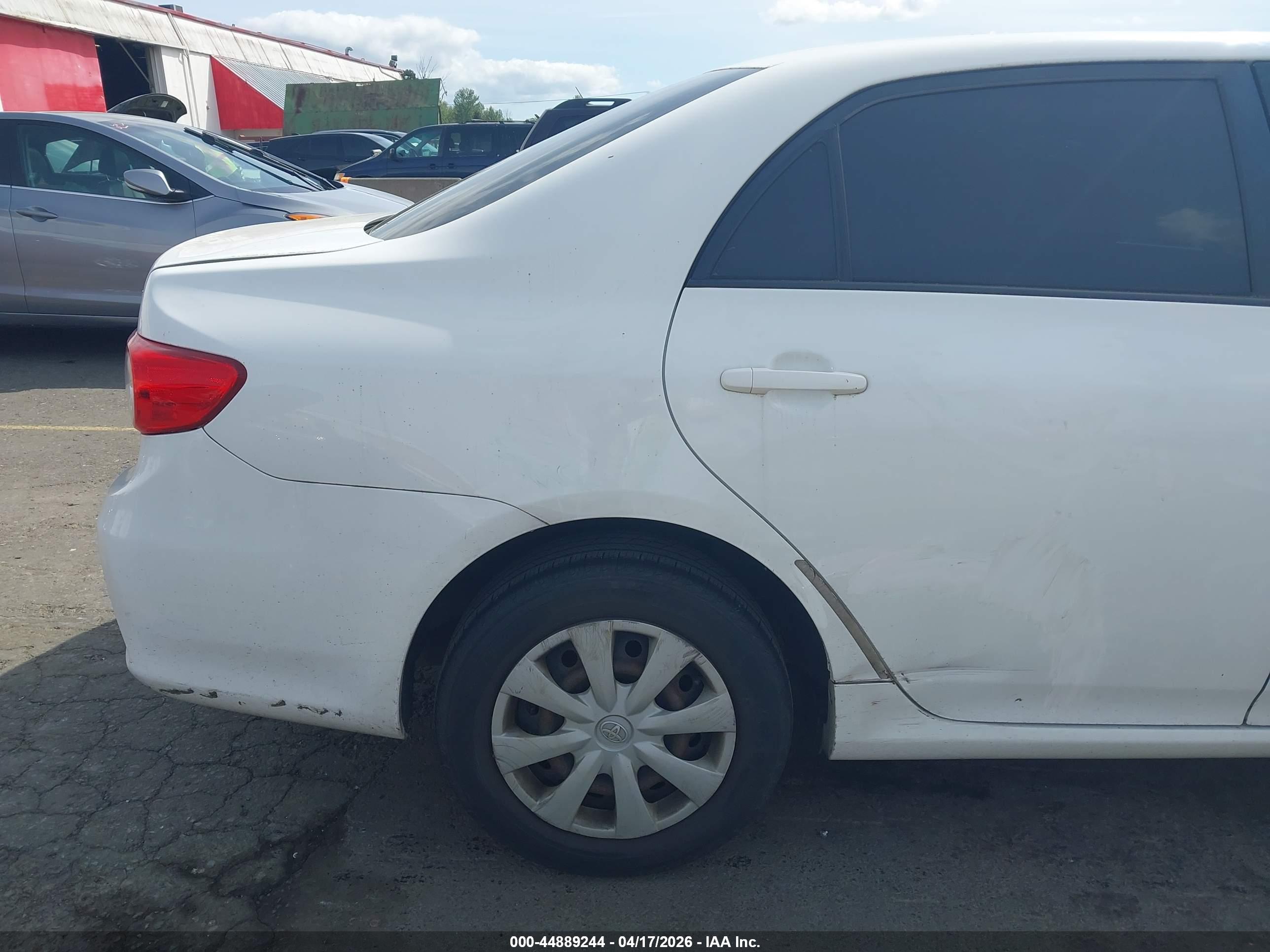 TOYOTA COROLLA image 6