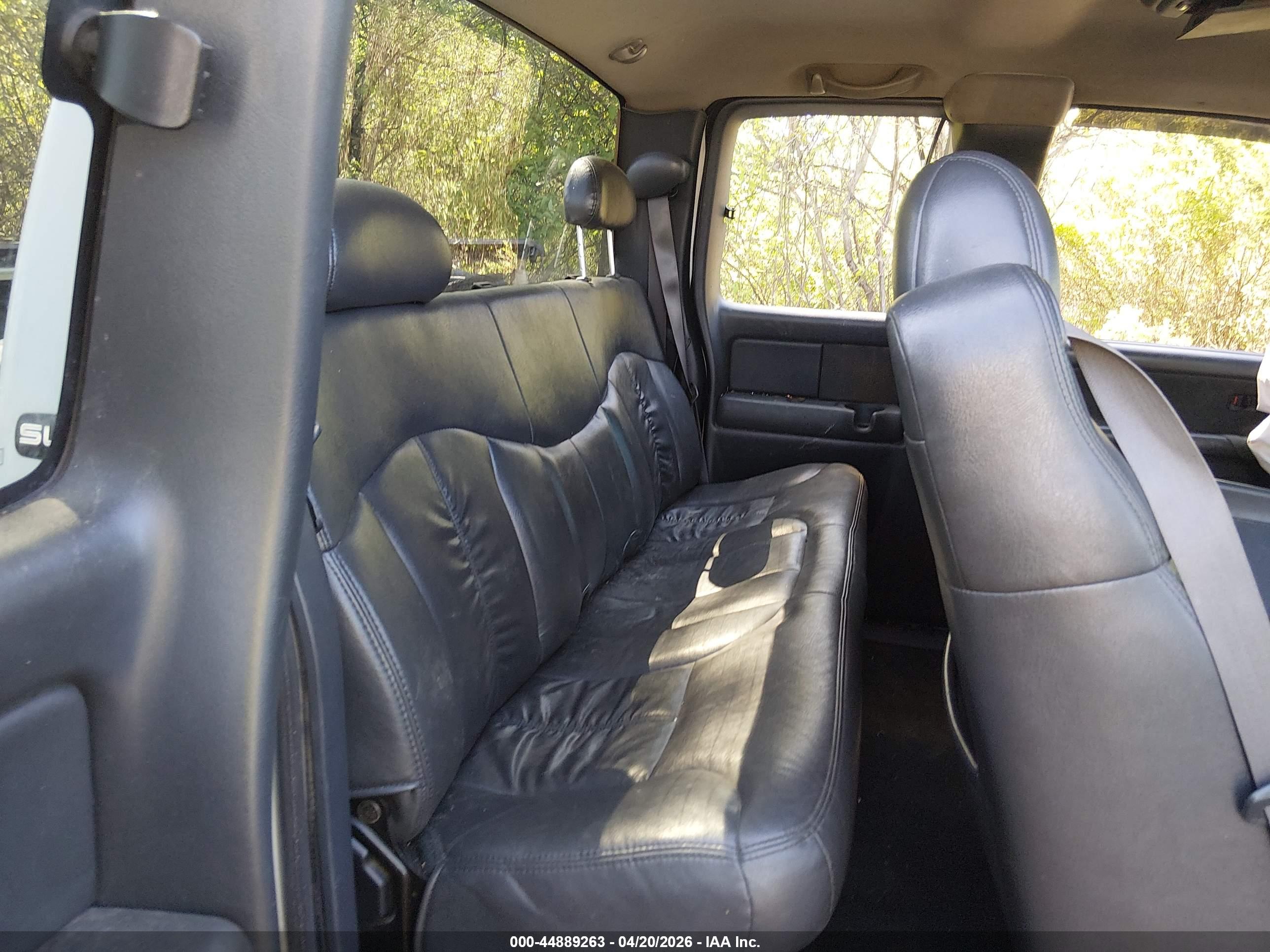 GMC SIERRA image 8