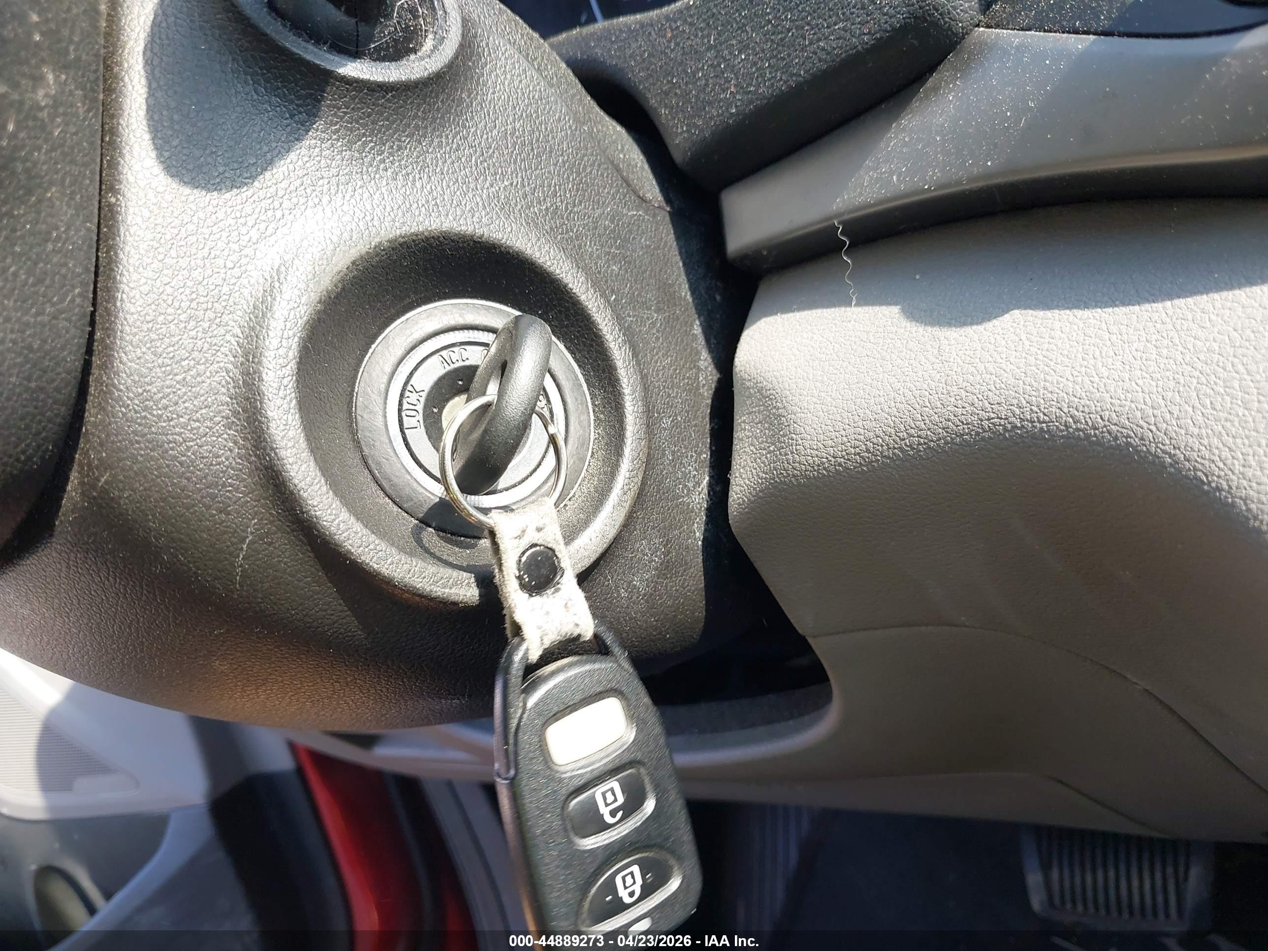 HYUNDAI ELANTRA image 11