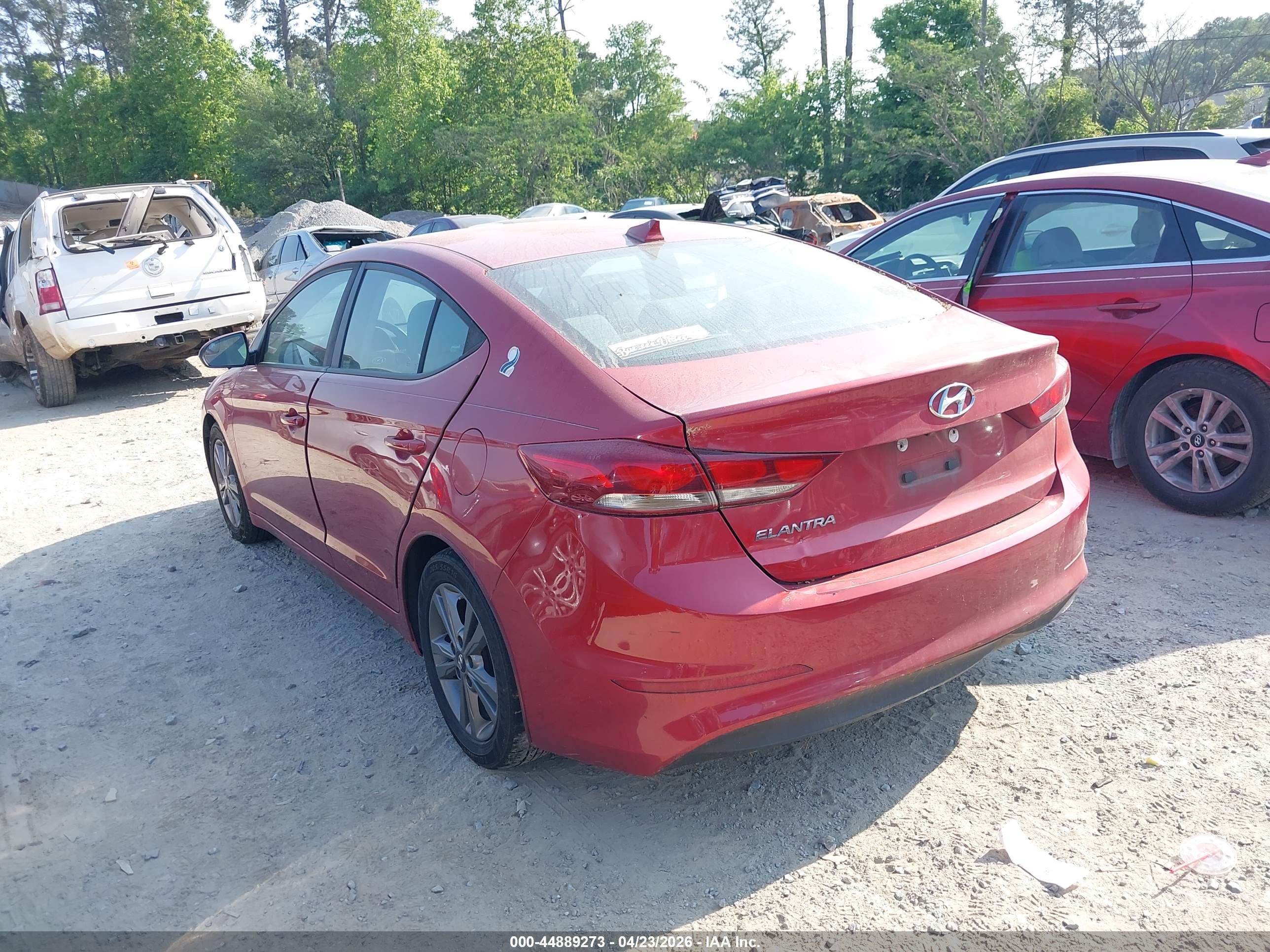 HYUNDAI ELANTRA image 3