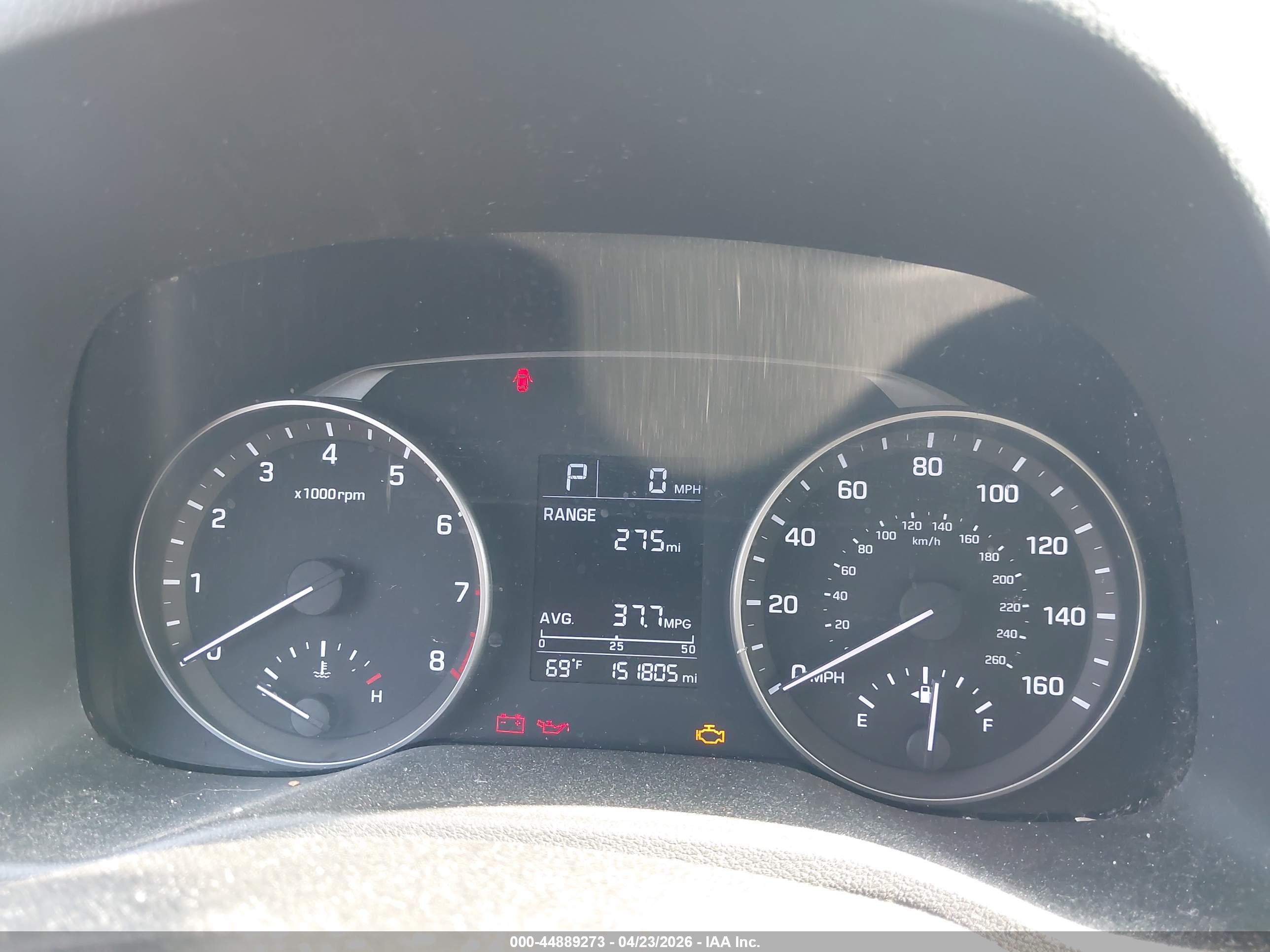 HYUNDAI ELANTRA image 7