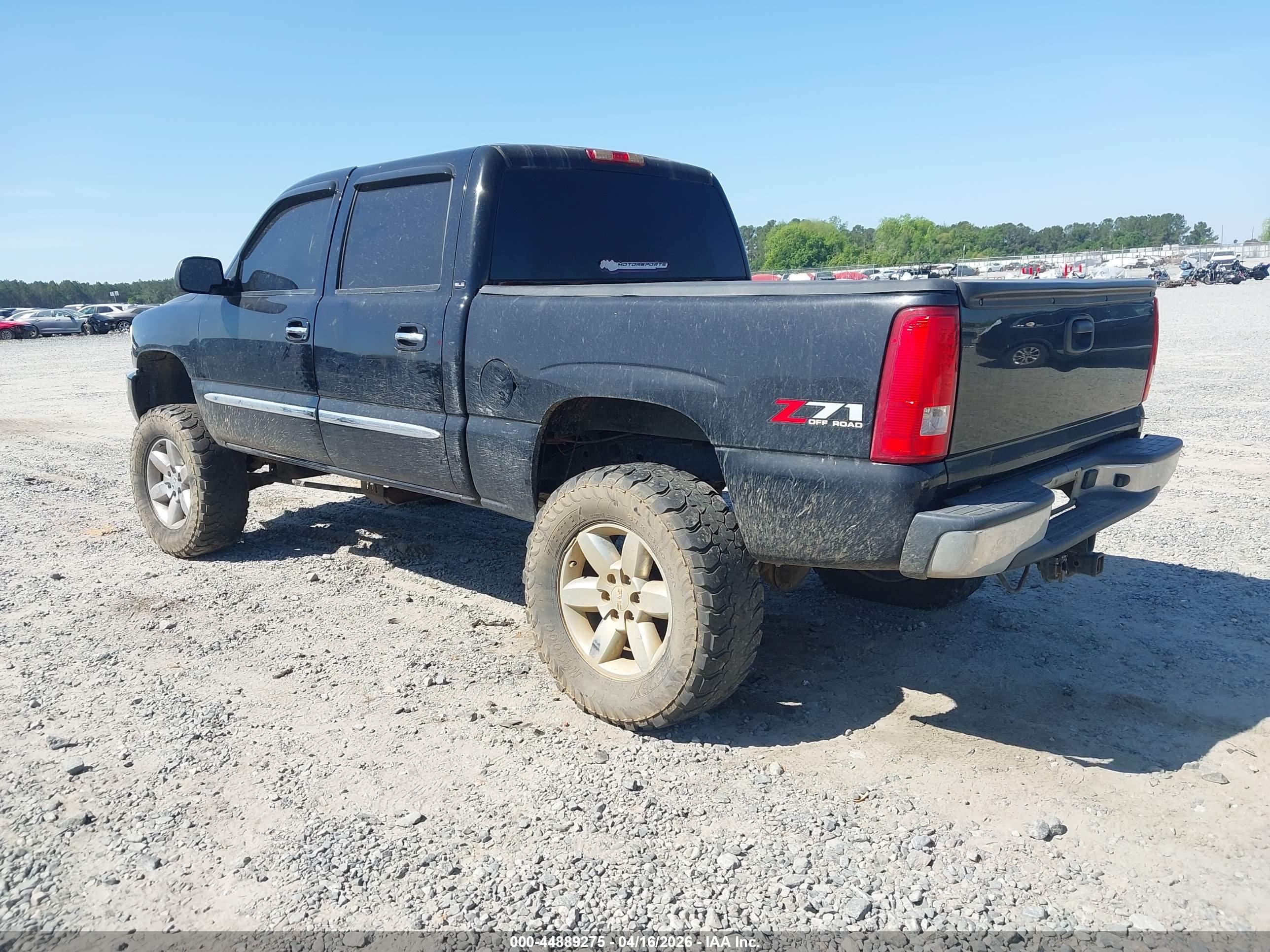 GMC SIERRA image 3