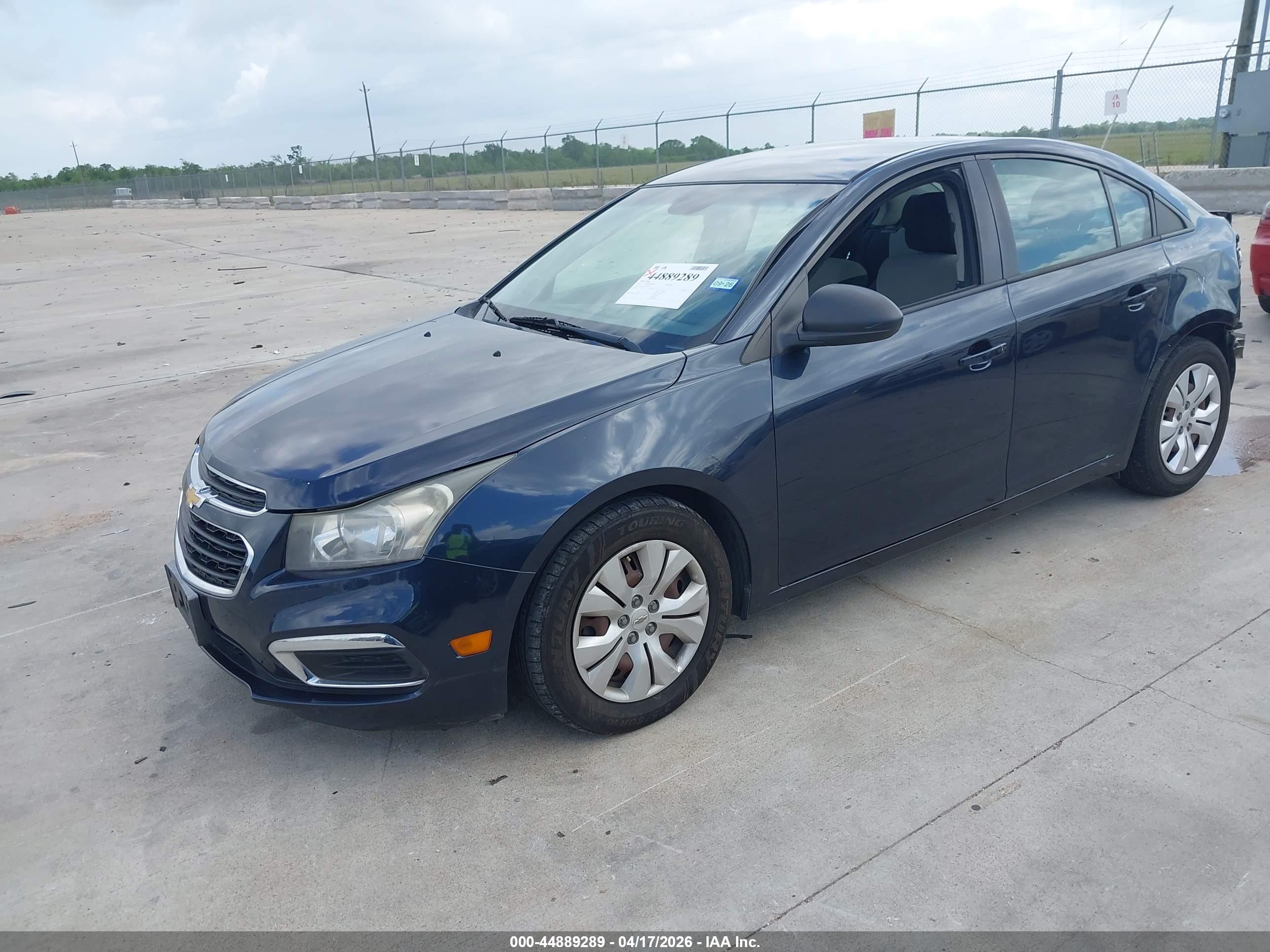 CHEVROLET CRUZE image 2