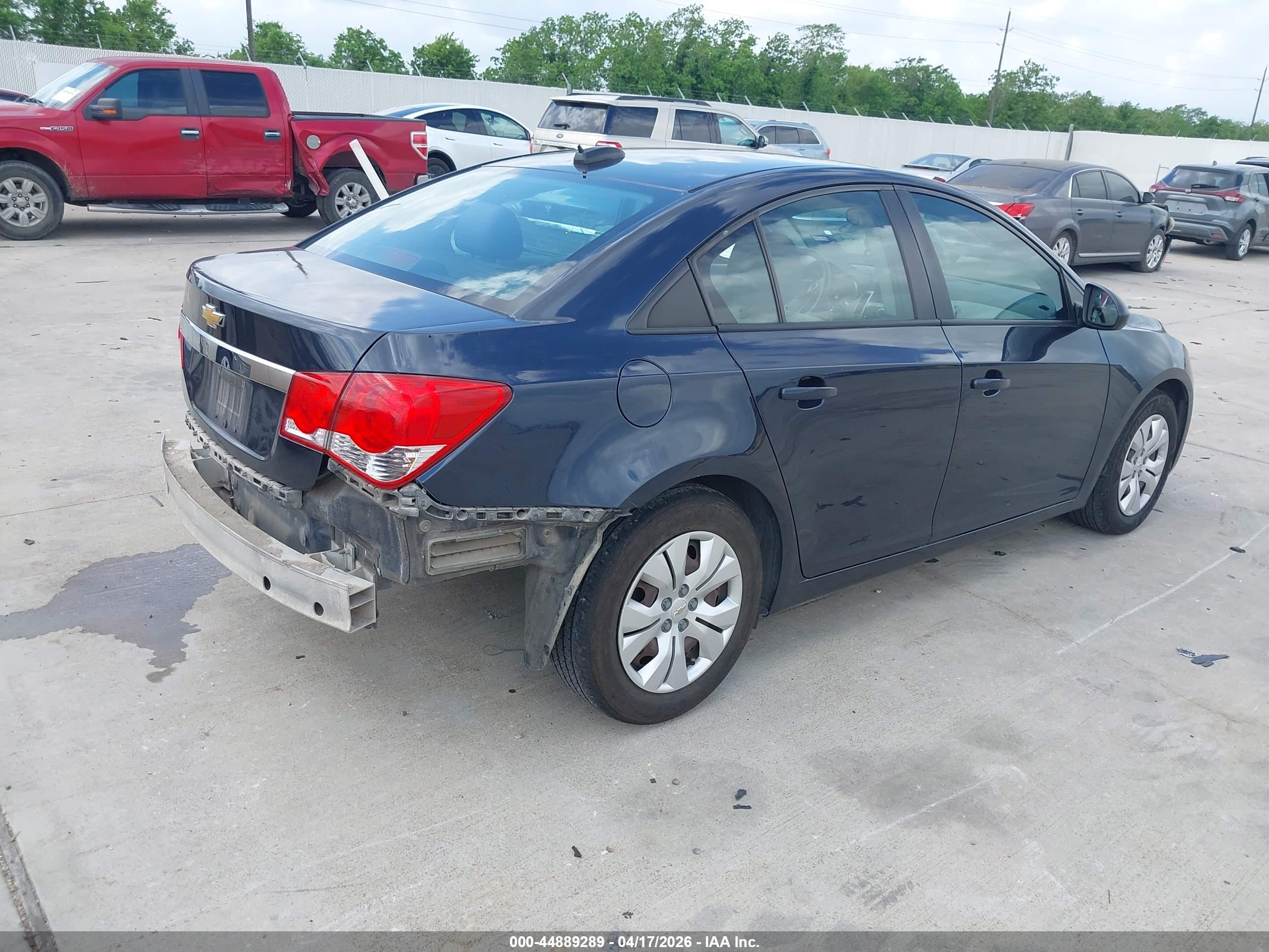 CHEVROLET CRUZE image 4