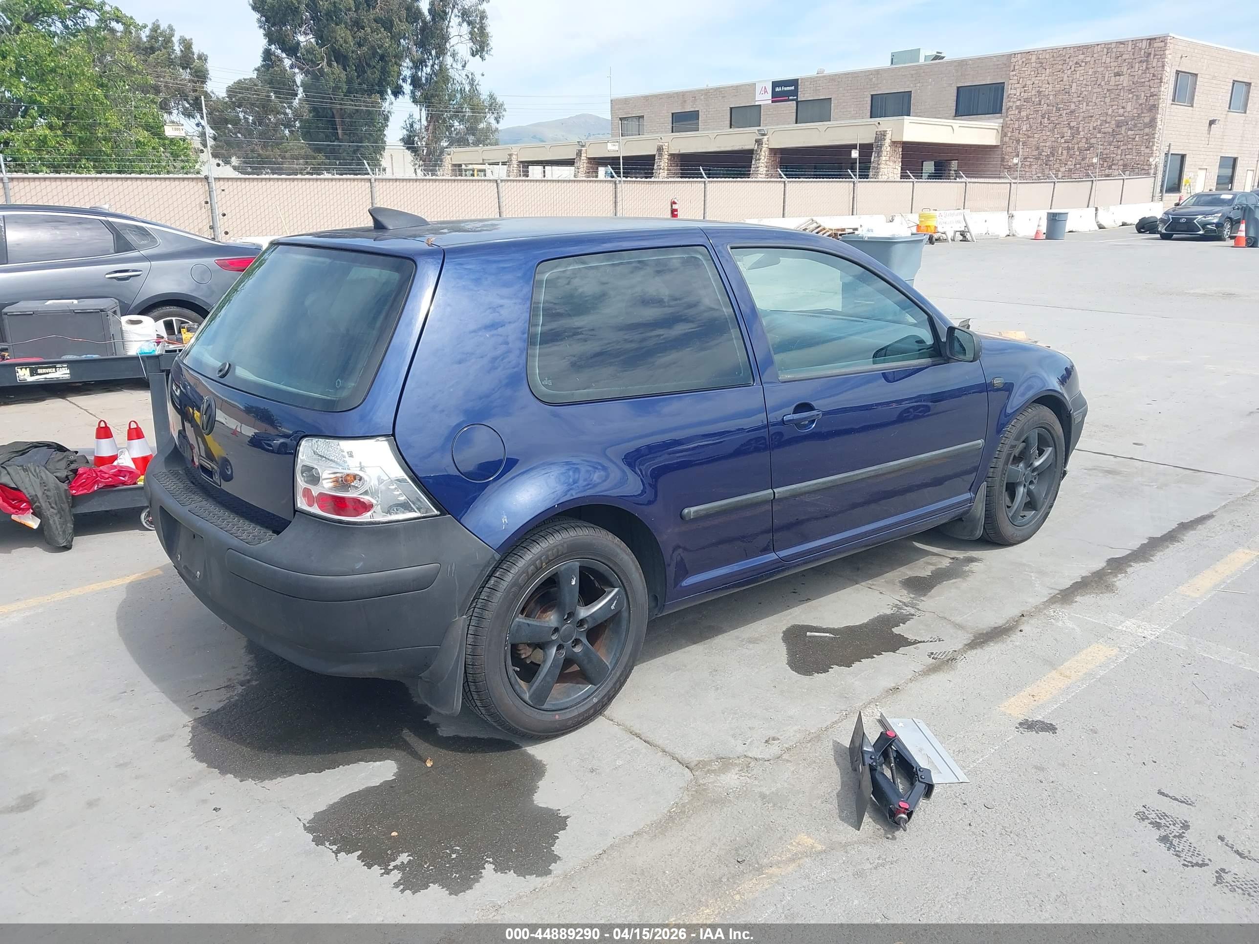 VOLKSWAGEN GTI image 4