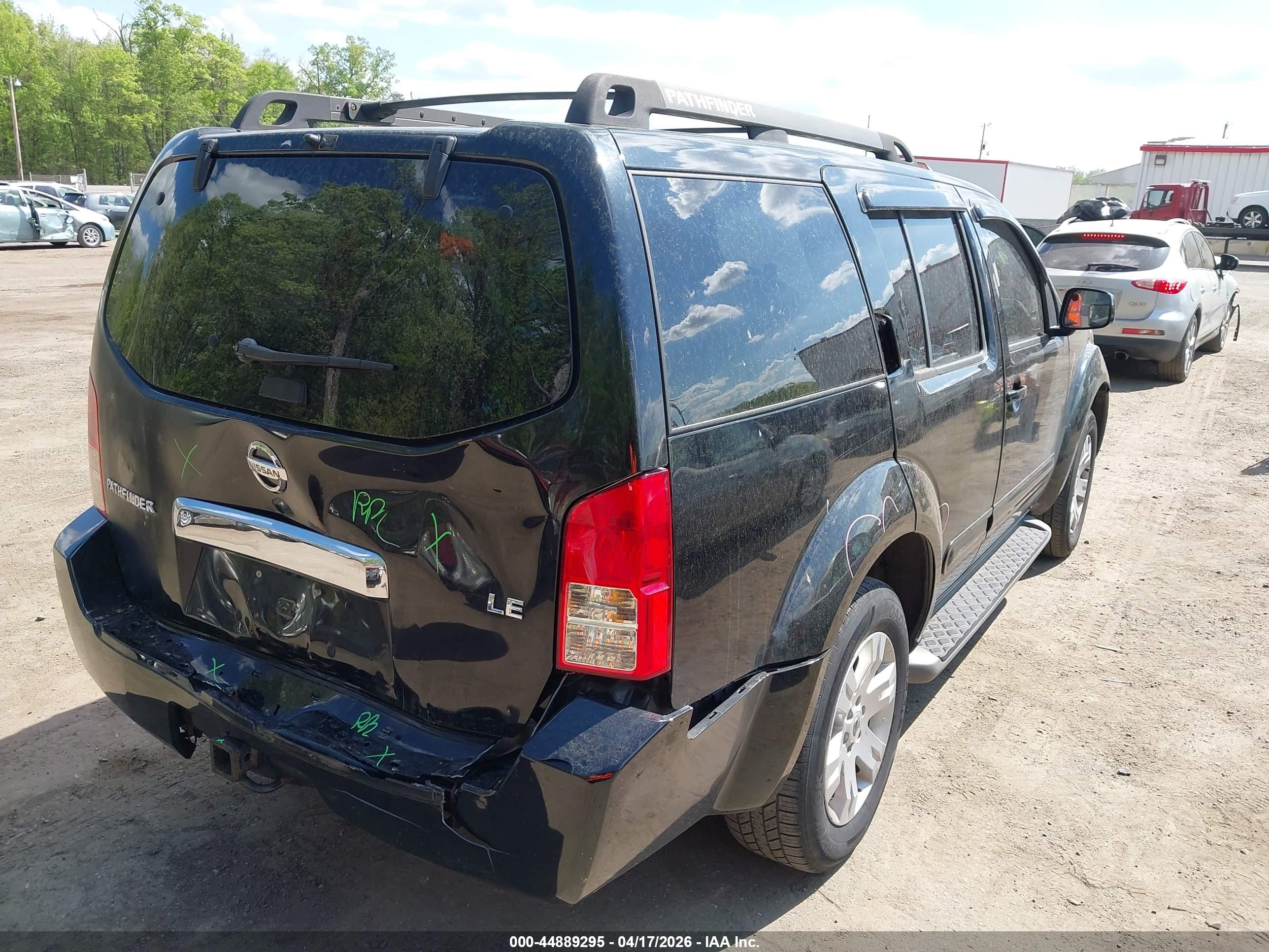 NISSAN PATHFINDER image 4