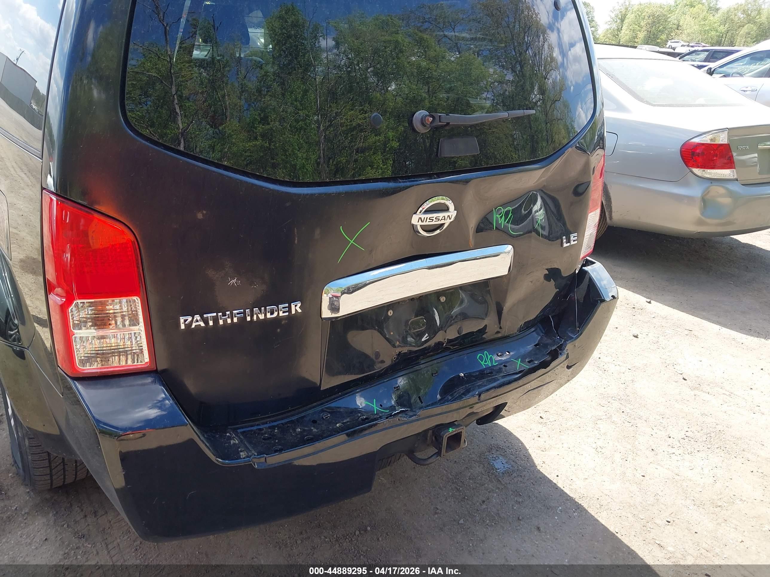 NISSAN PATHFINDER image 6