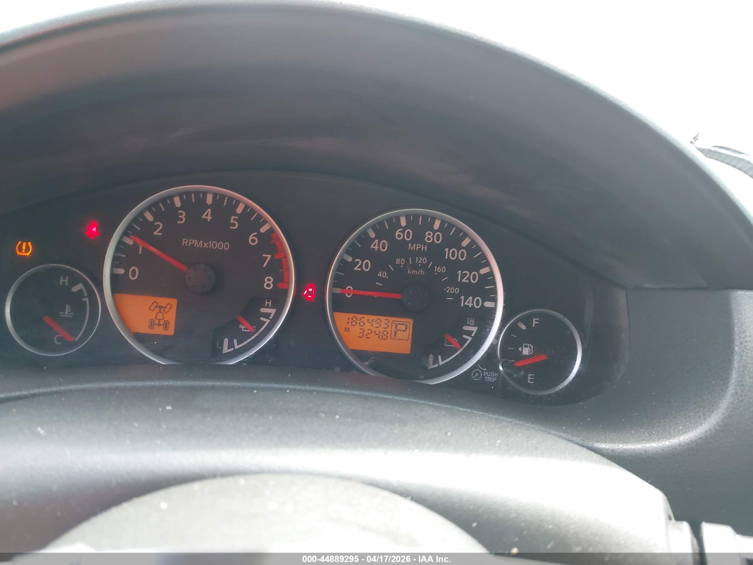 NISSAN PATHFINDER image 7