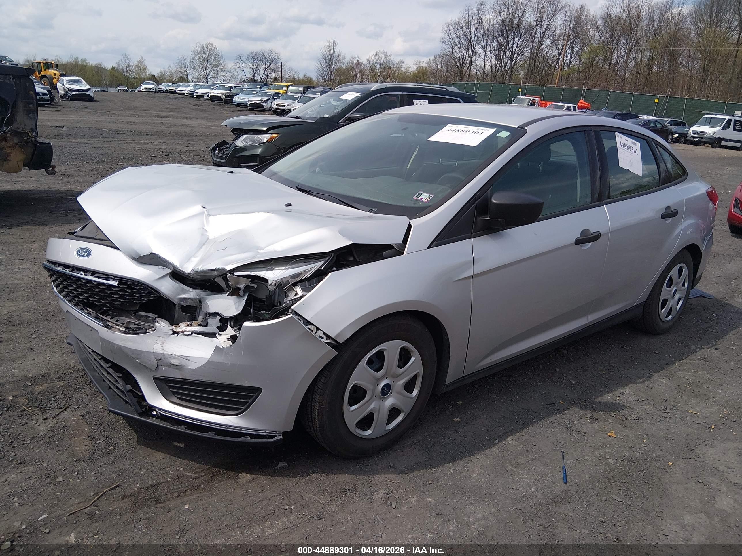 FORD FOCUS image 2