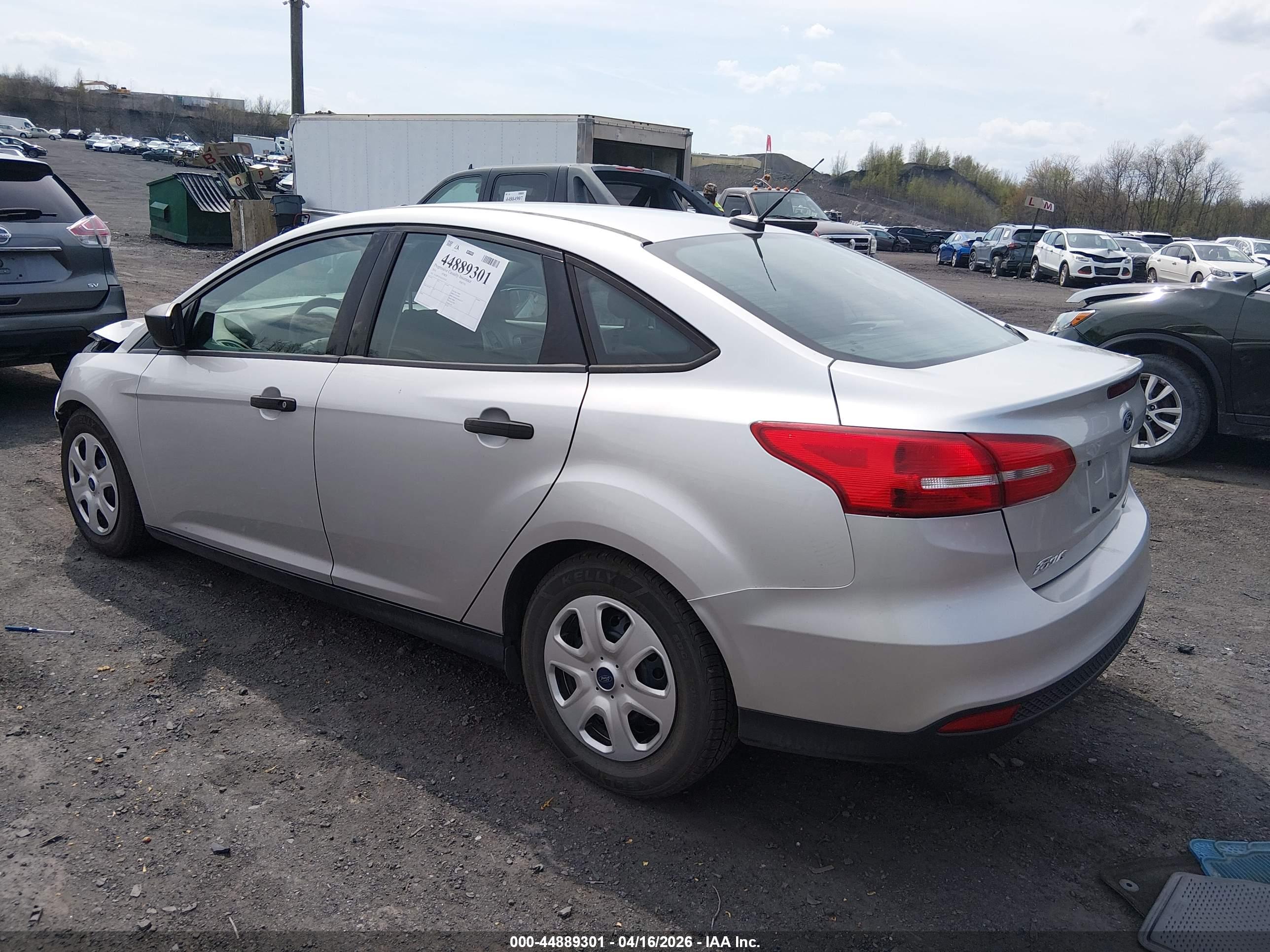 FORD FOCUS image 3