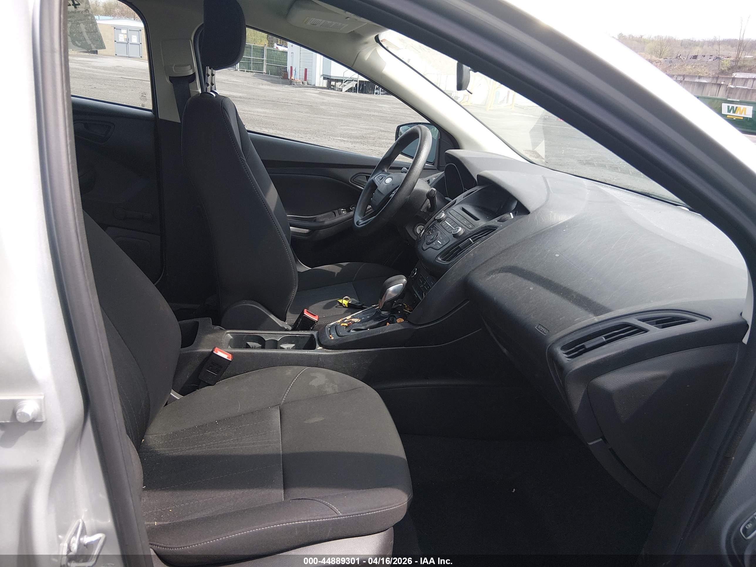FORD FOCUS image 5