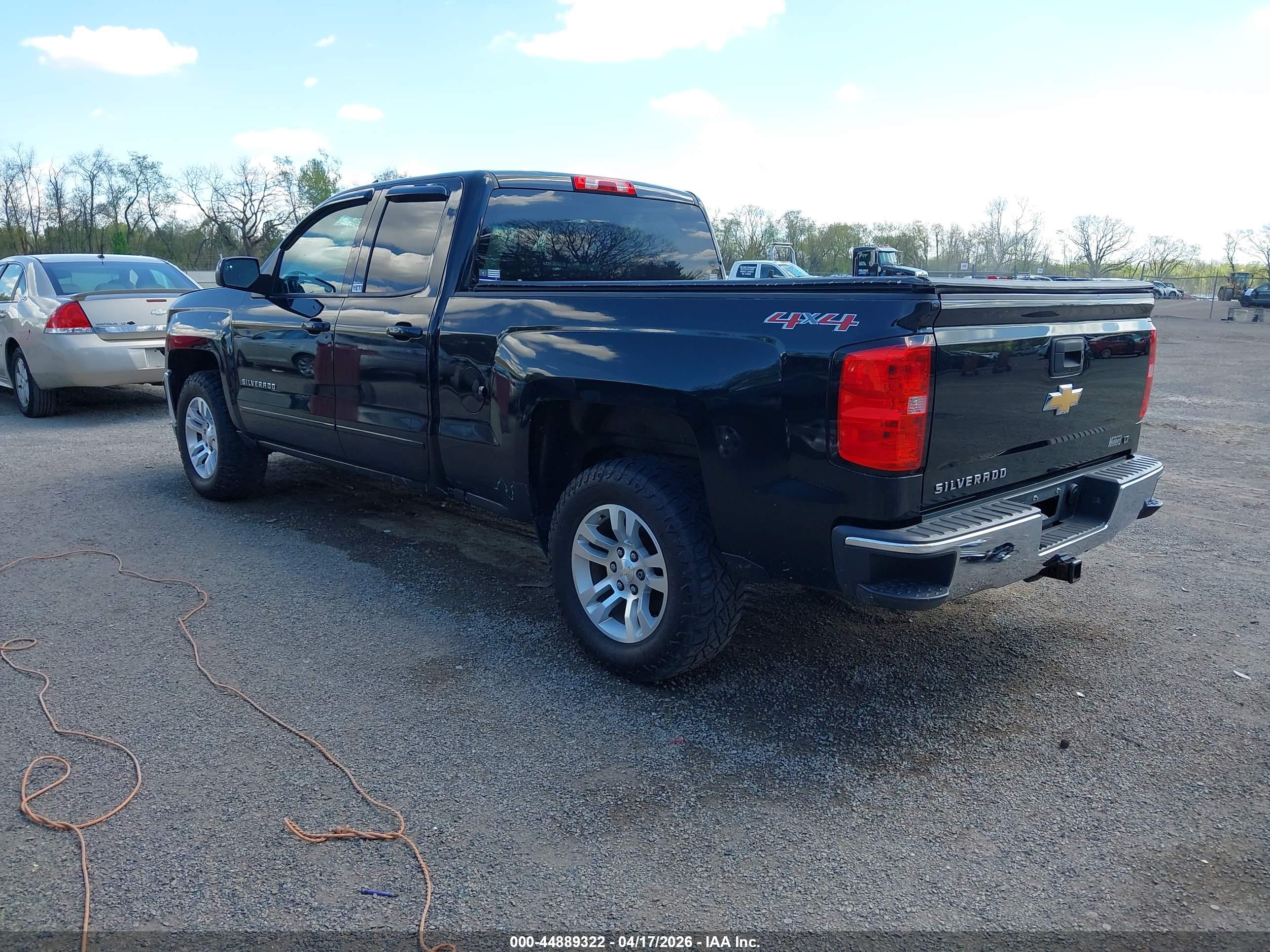 CHEVROLET SILVERADO image 3