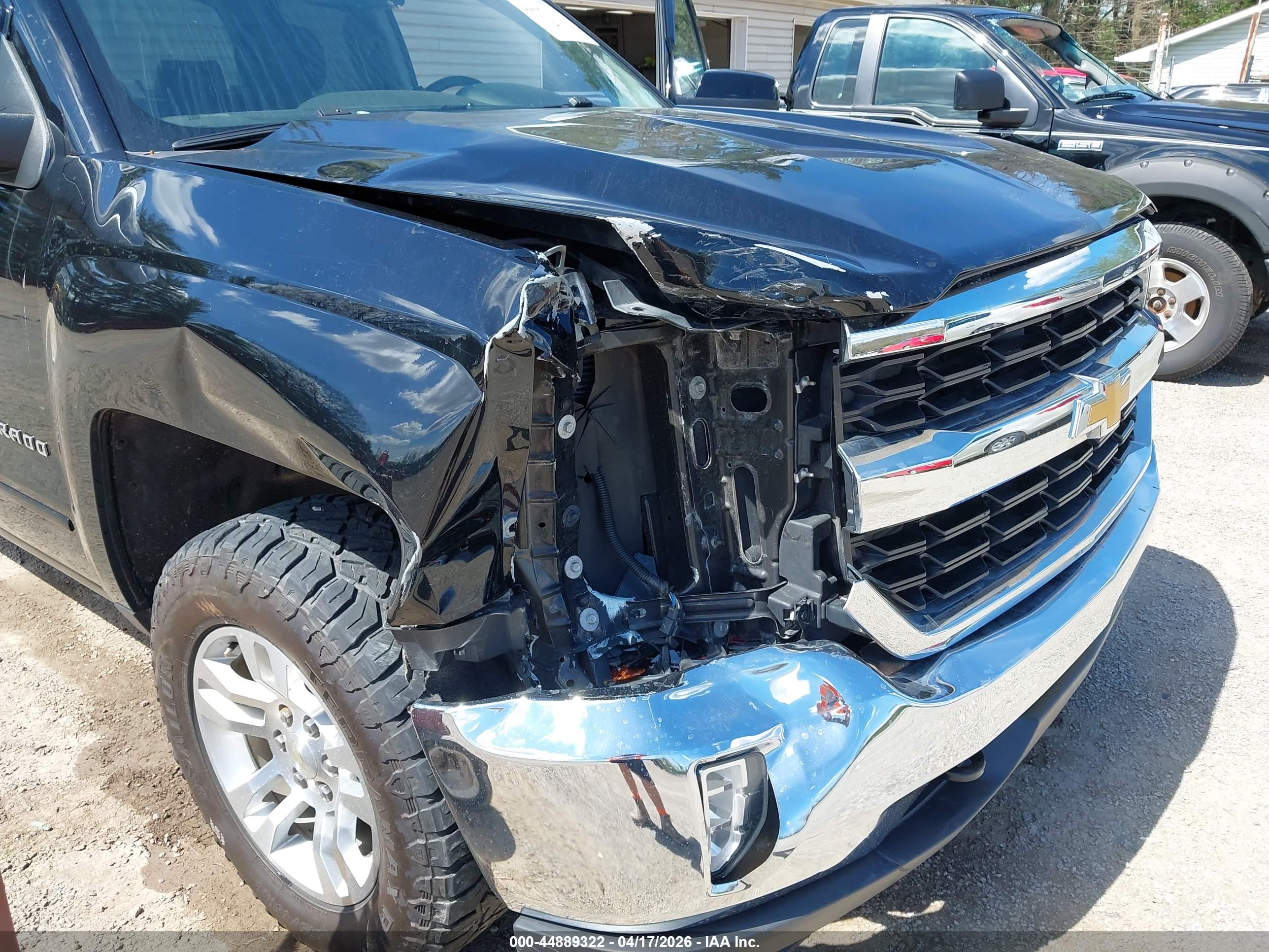 CHEVROLET SILVERADO image 6