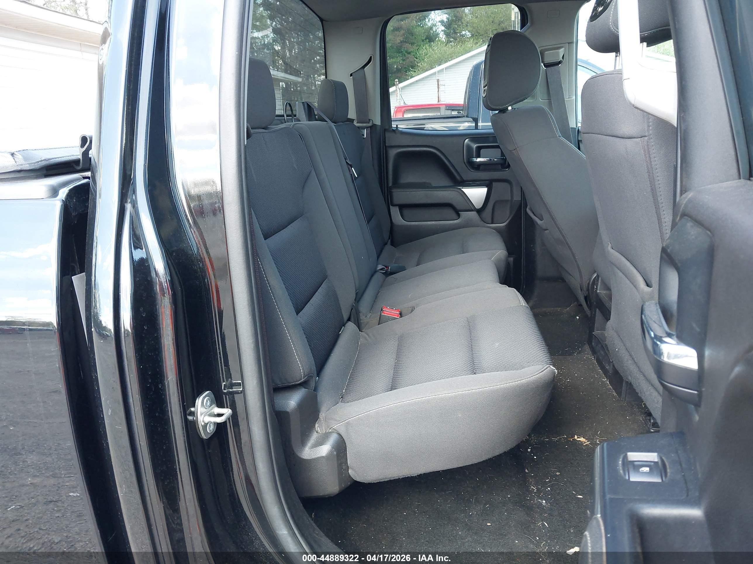 CHEVROLET SILVERADO image 8