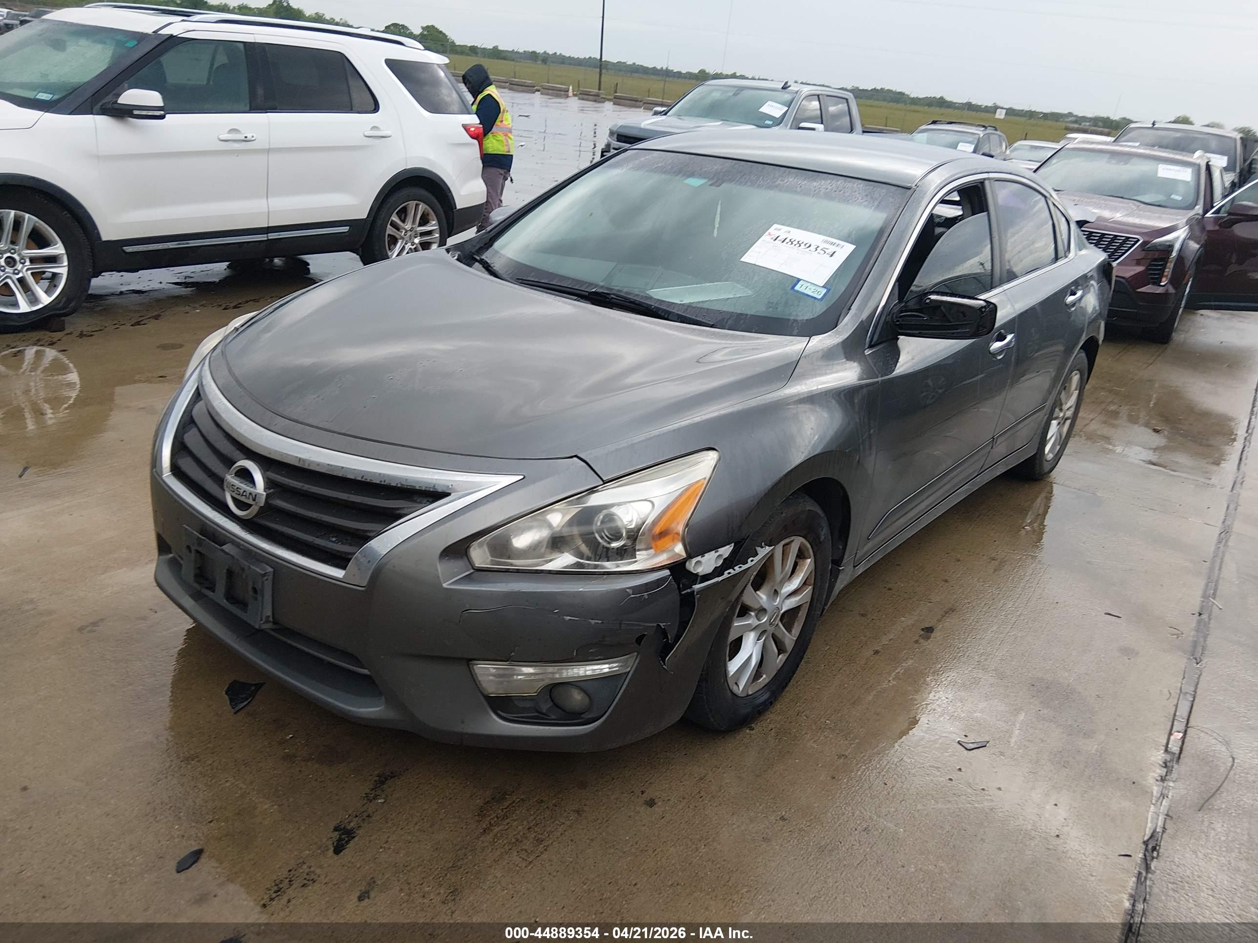 NISSAN ALTIMA image 2