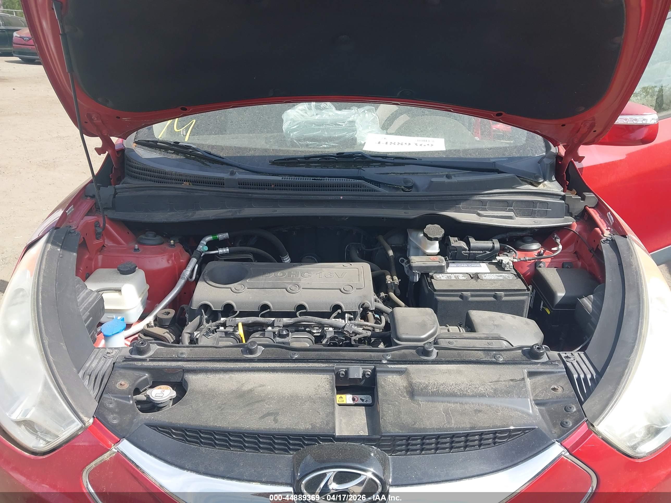 HYUNDAI TUCSON image 10