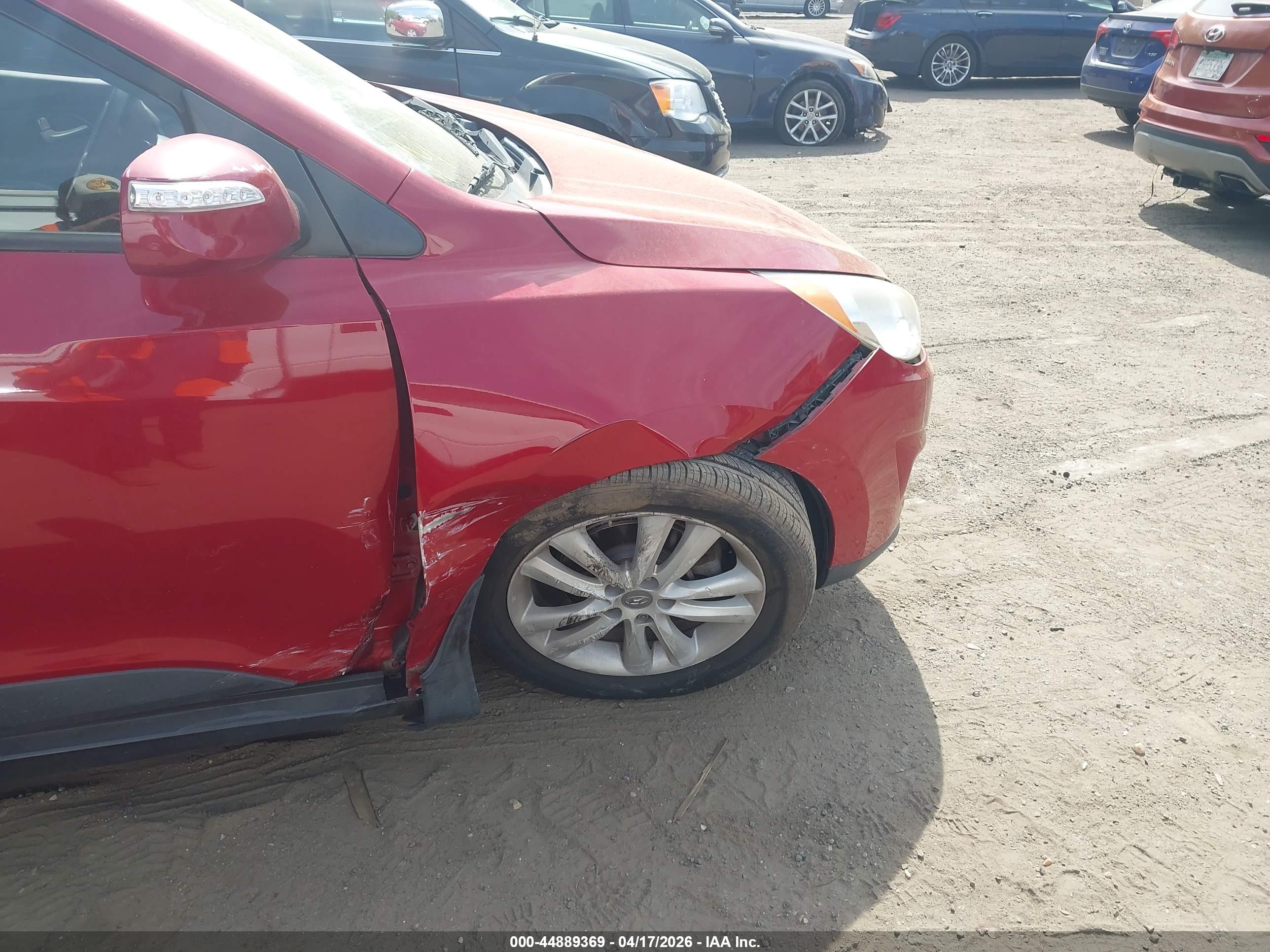 HYUNDAI TUCSON image 6