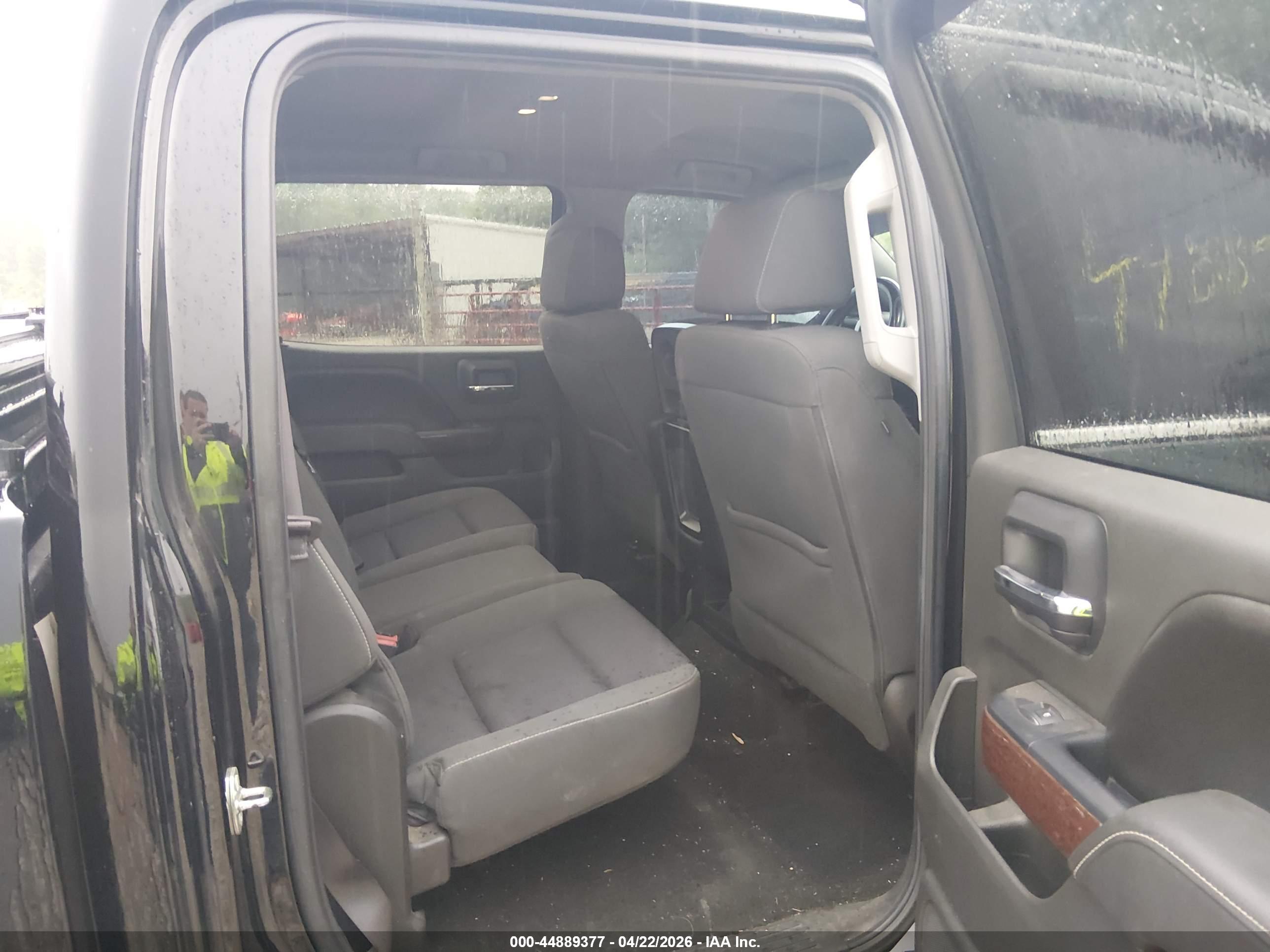 GMC SIERRA image 8