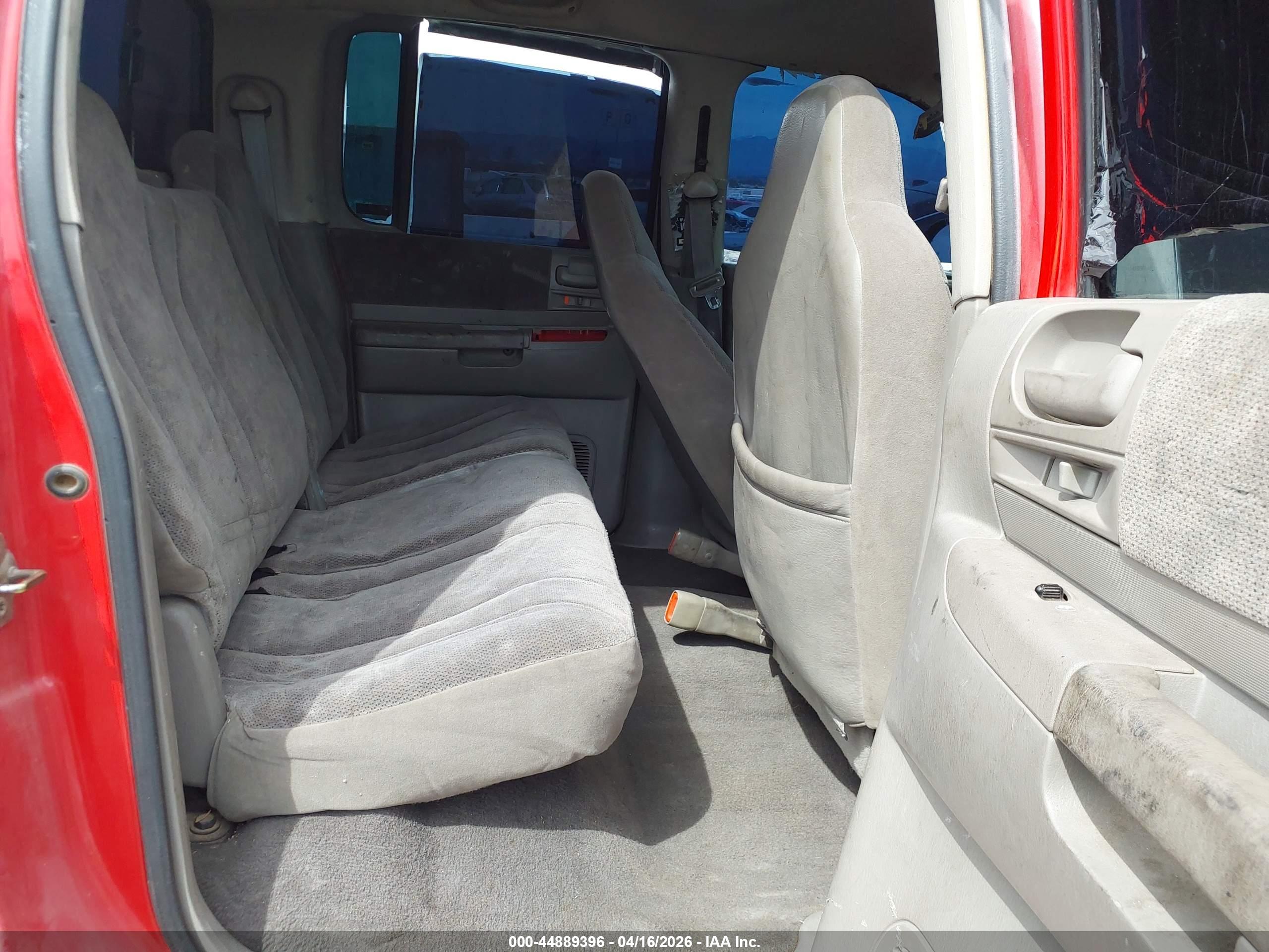 DODGE DAKOTA image 8