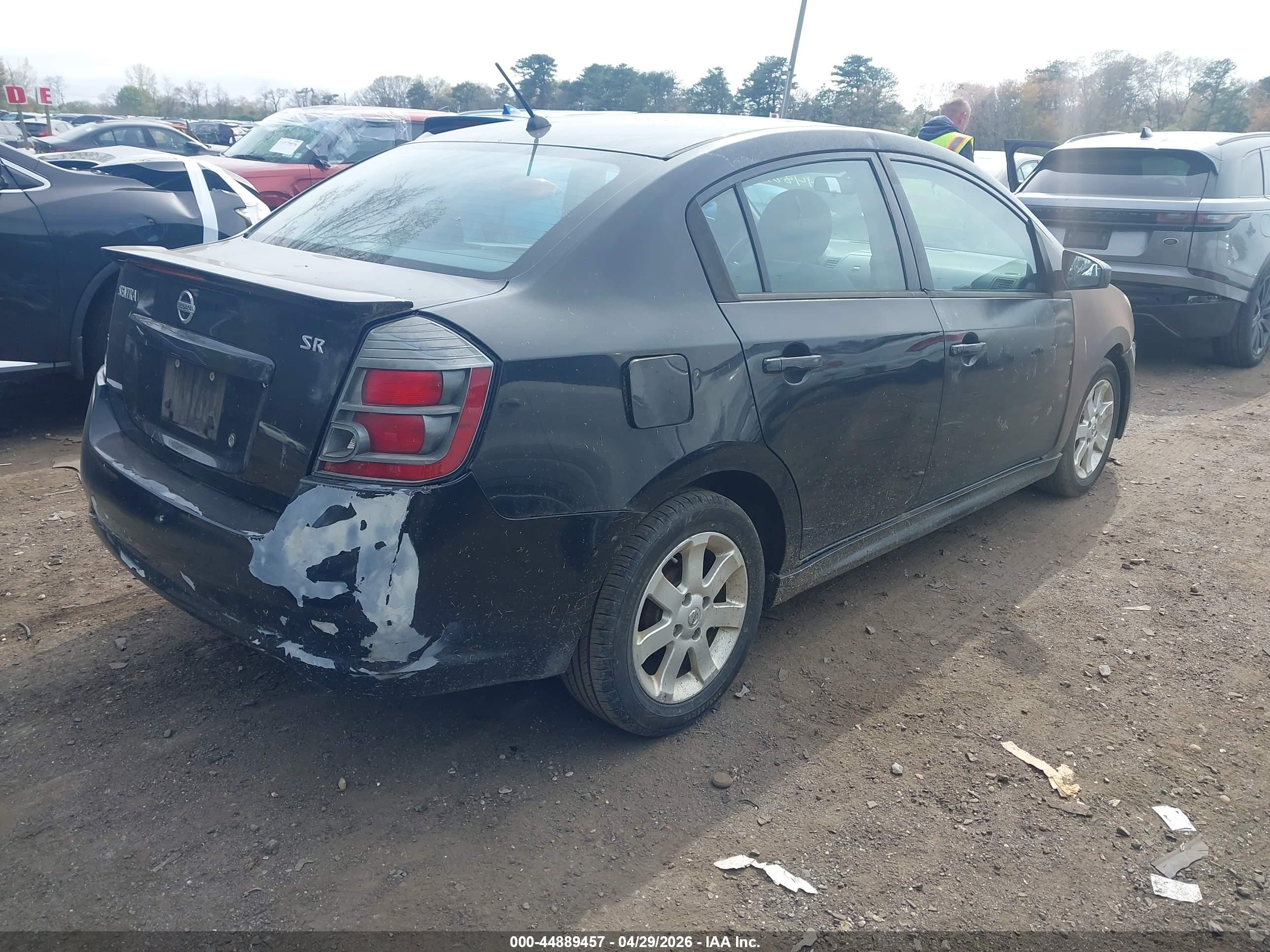 NISSAN SENTRA image 4
