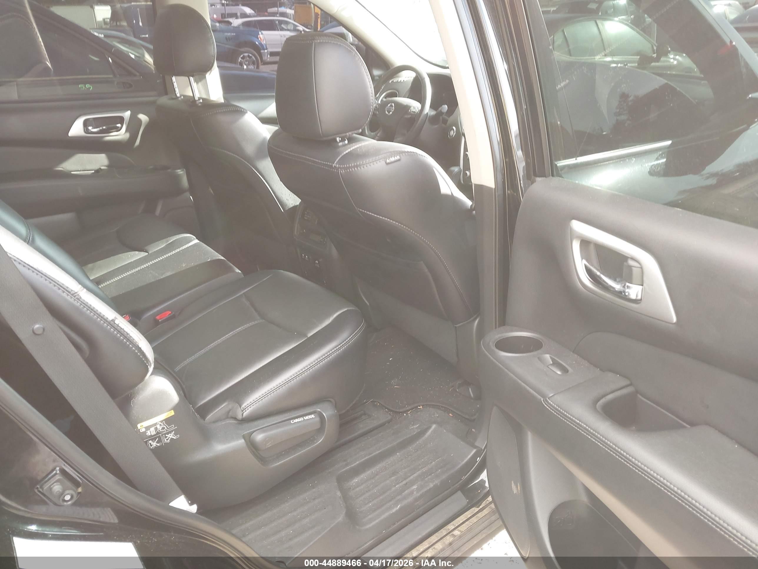 NISSAN PATHFINDER image 8