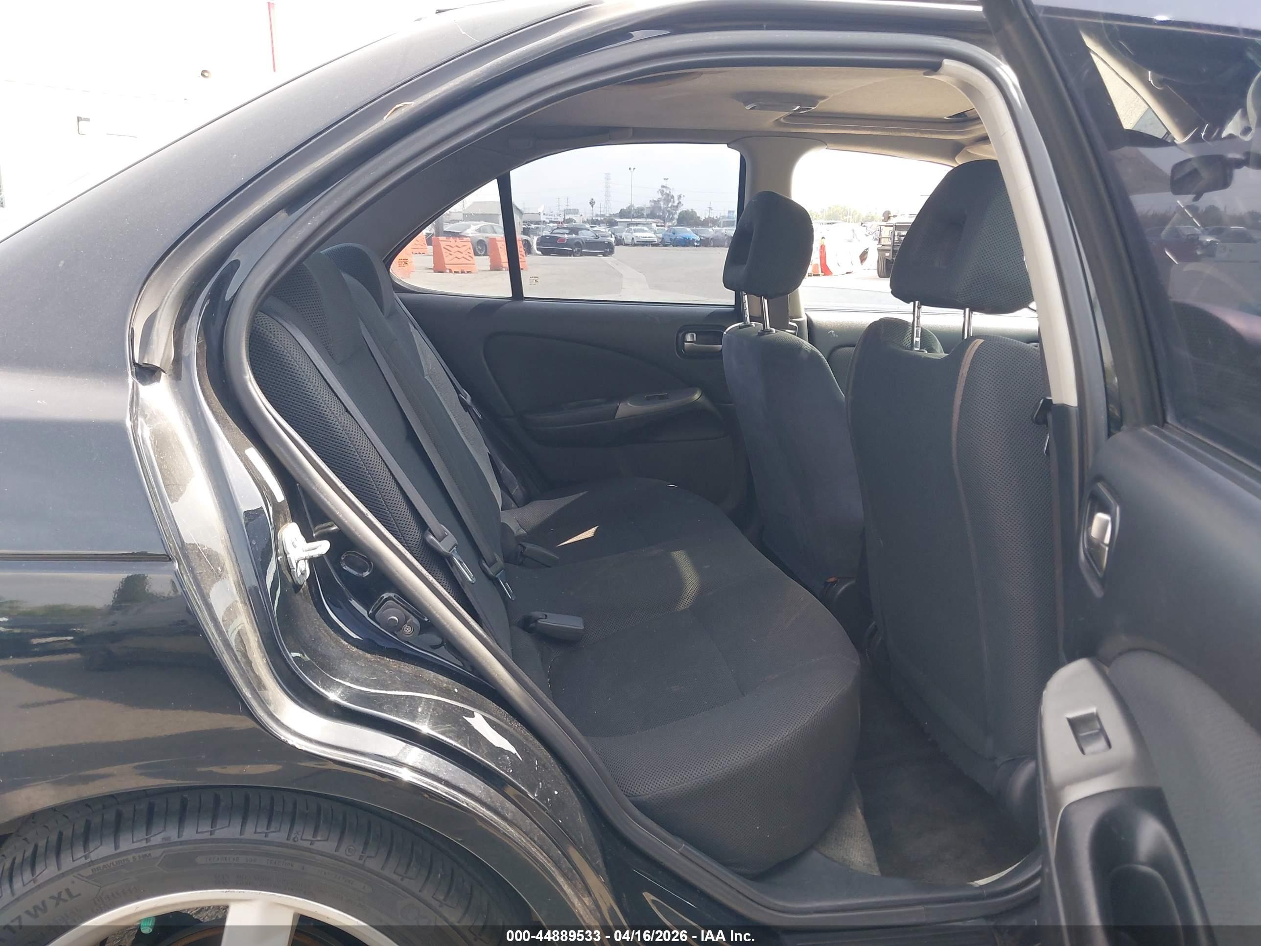 NISSAN SENTRA image 8