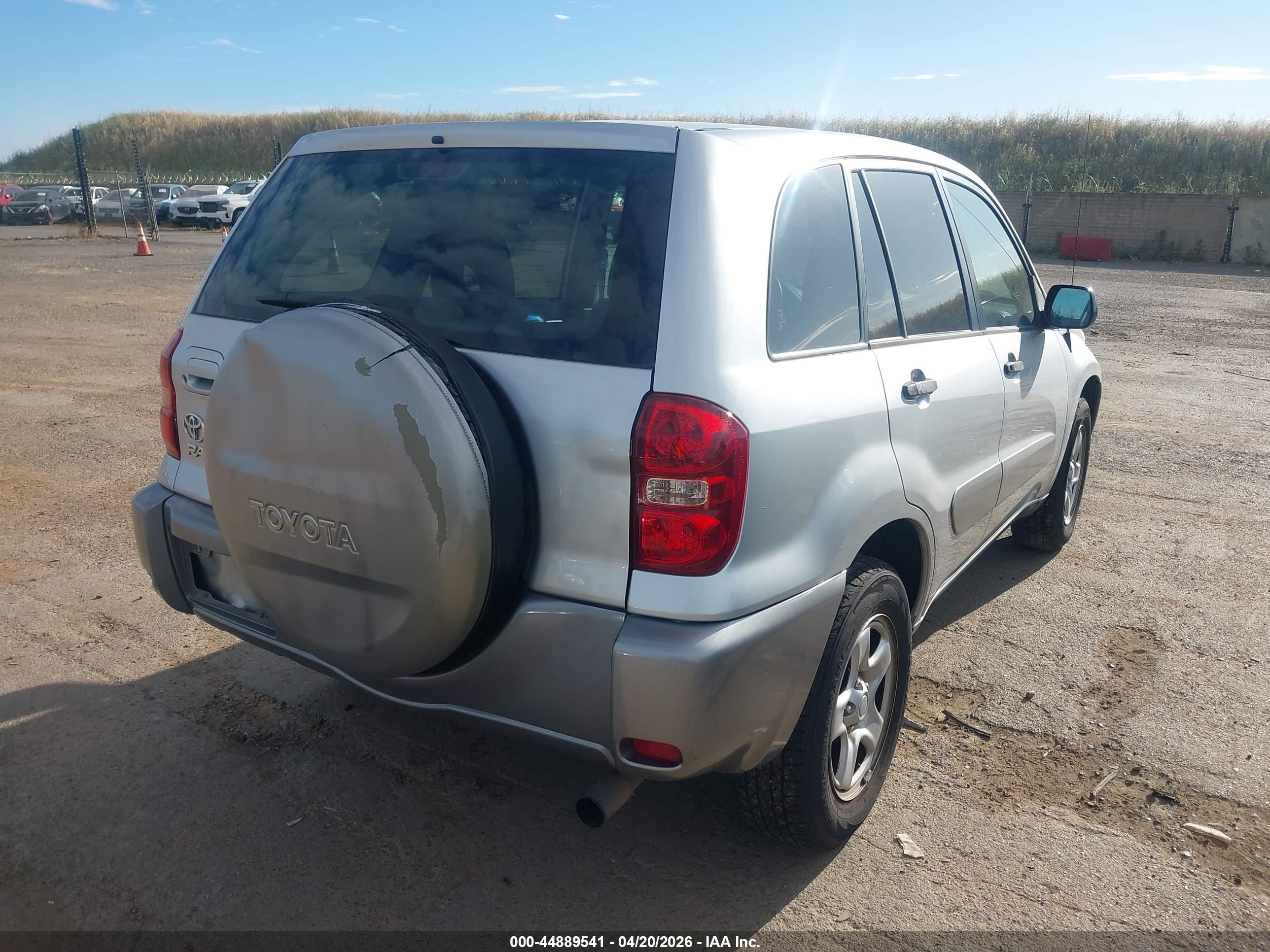 TOYOTA RAV4 image 4