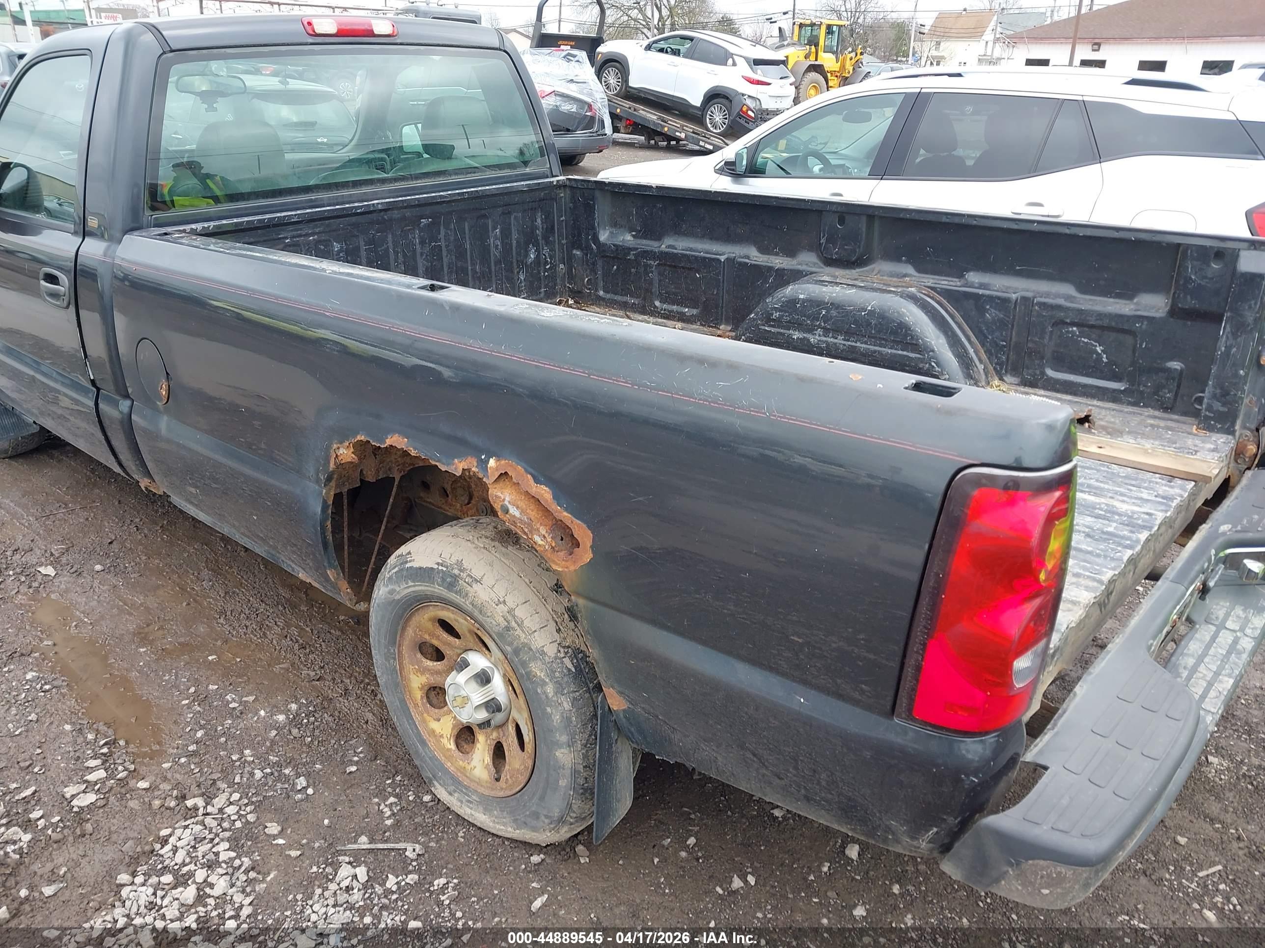 CHEVROLET SILVERADO image 6