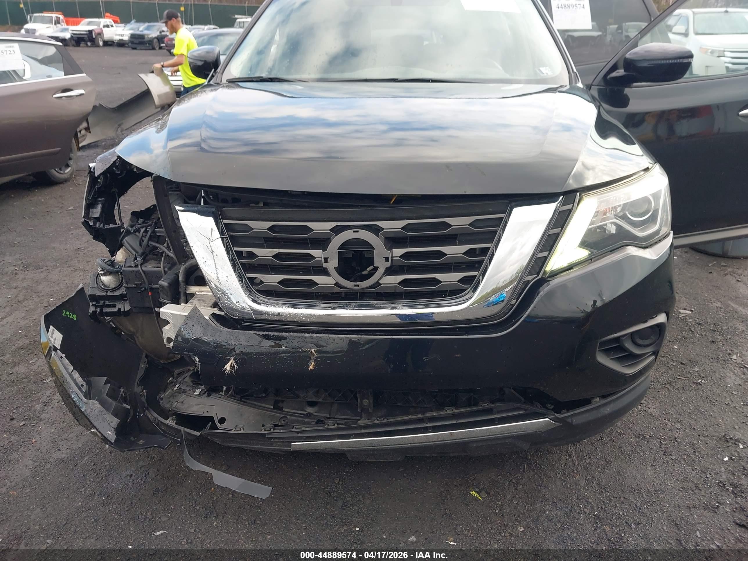 NISSAN PATHFINDER image 6