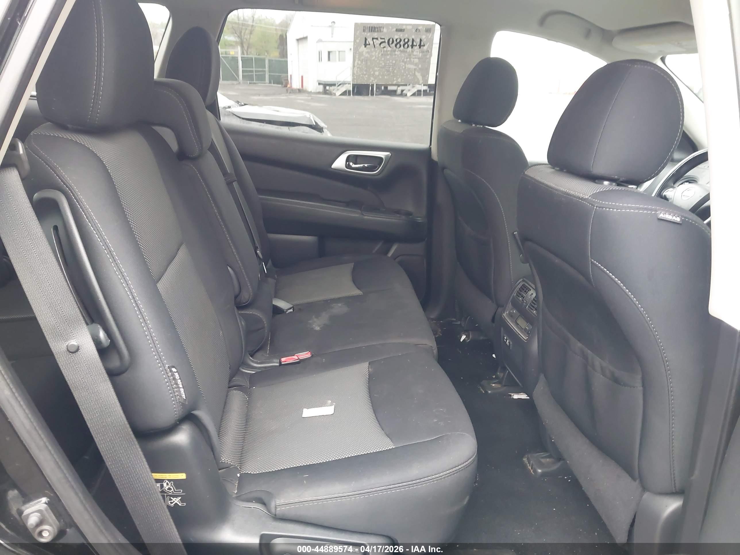 NISSAN PATHFINDER image 8