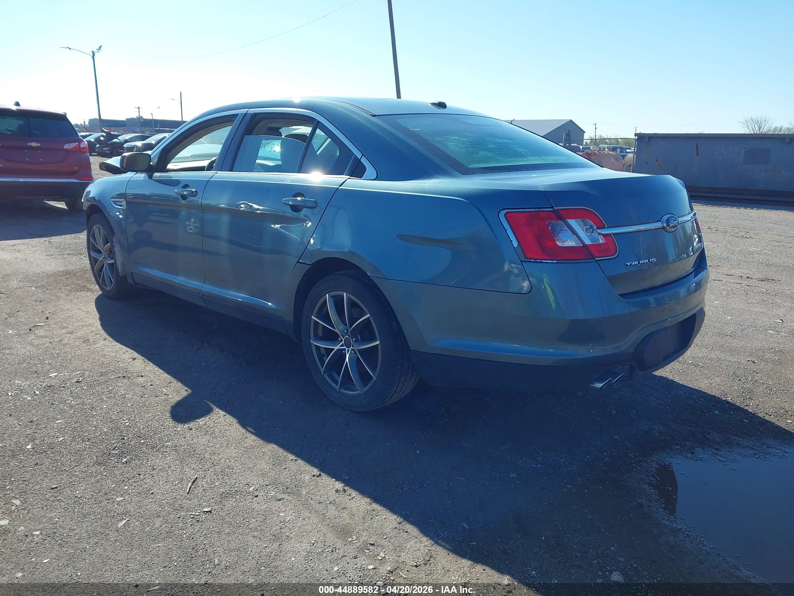 FORD TAURUS image 3