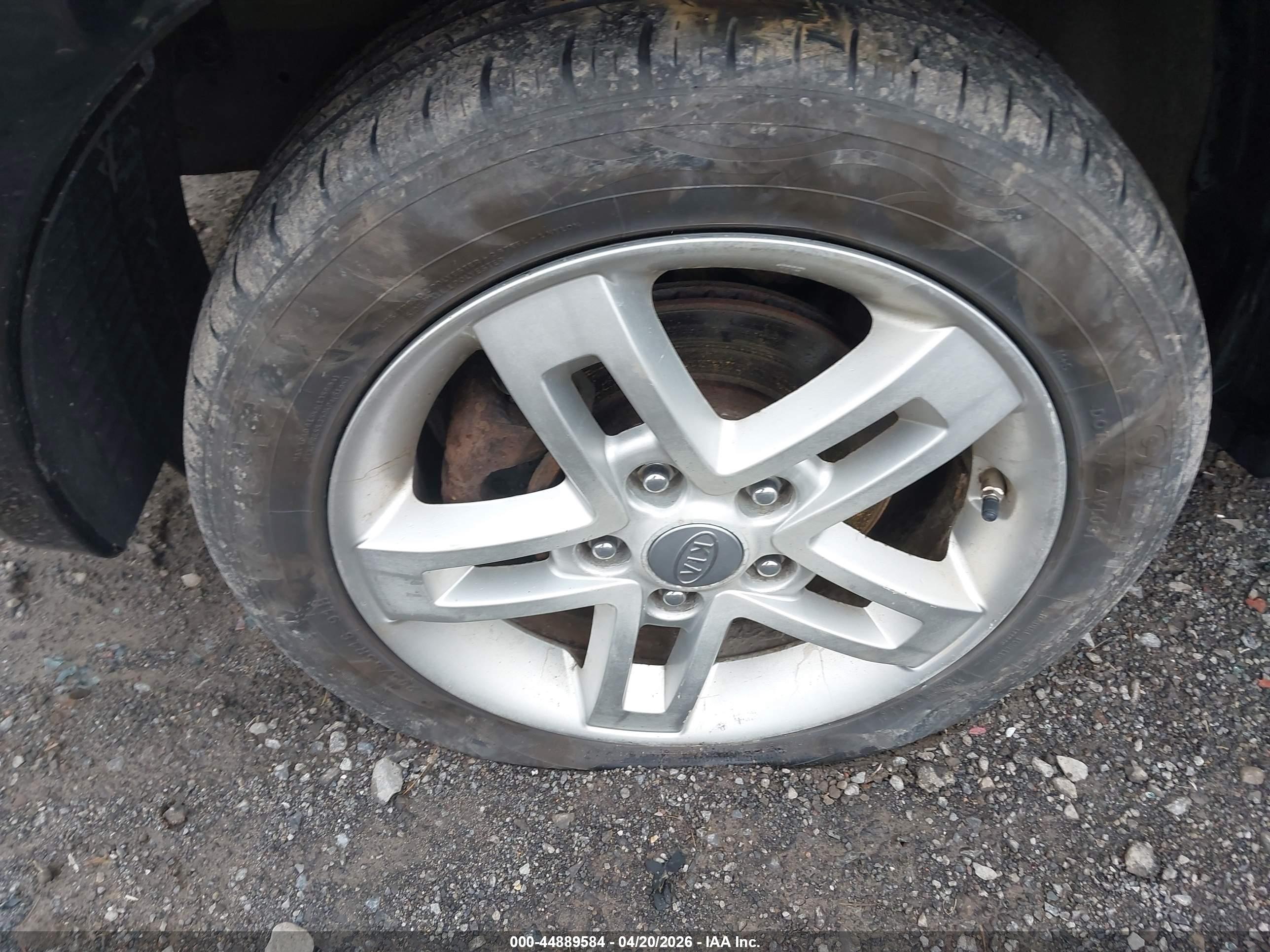 KIA SOUL image 6