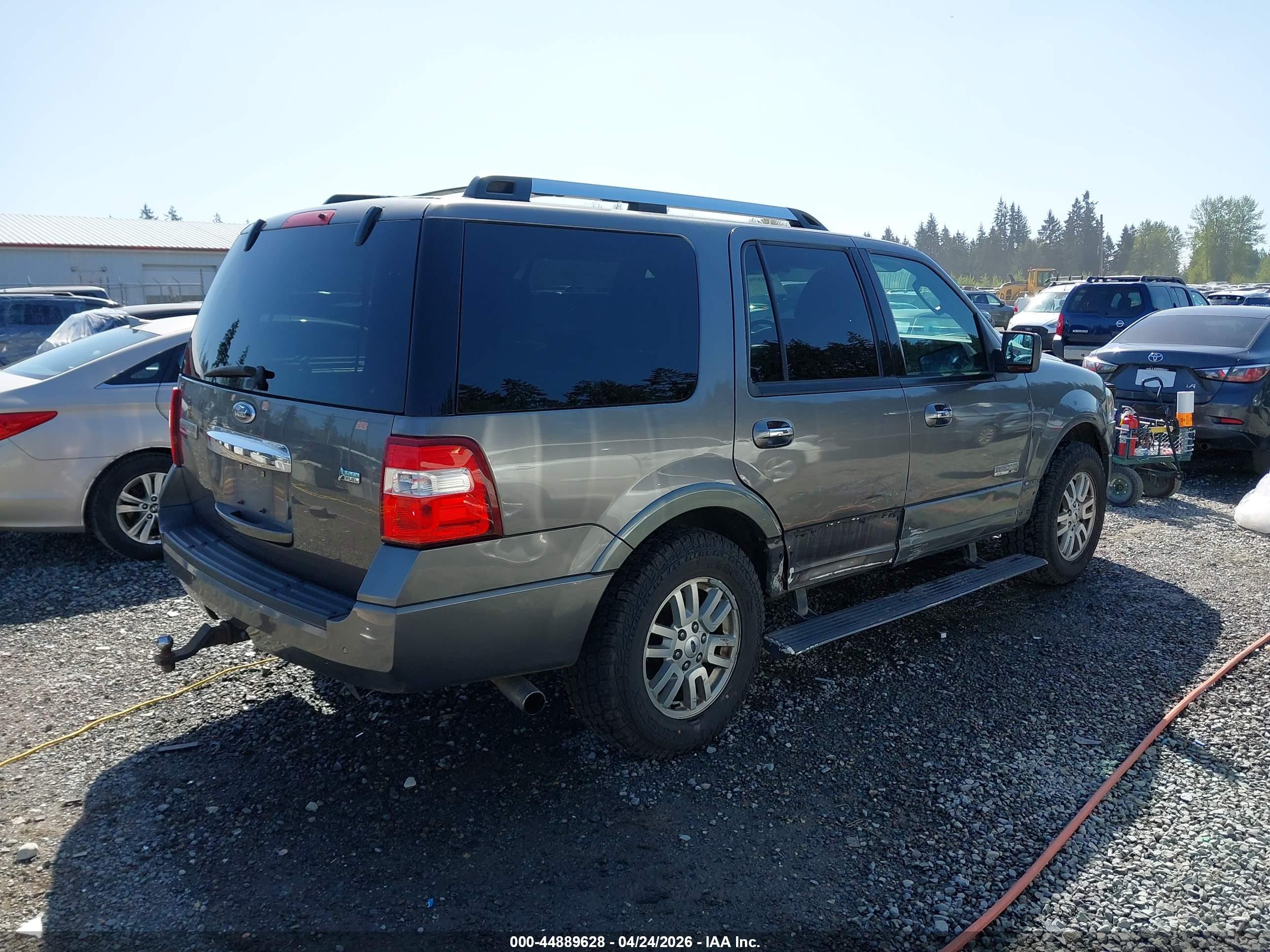 FORD EXPEDITION image 4