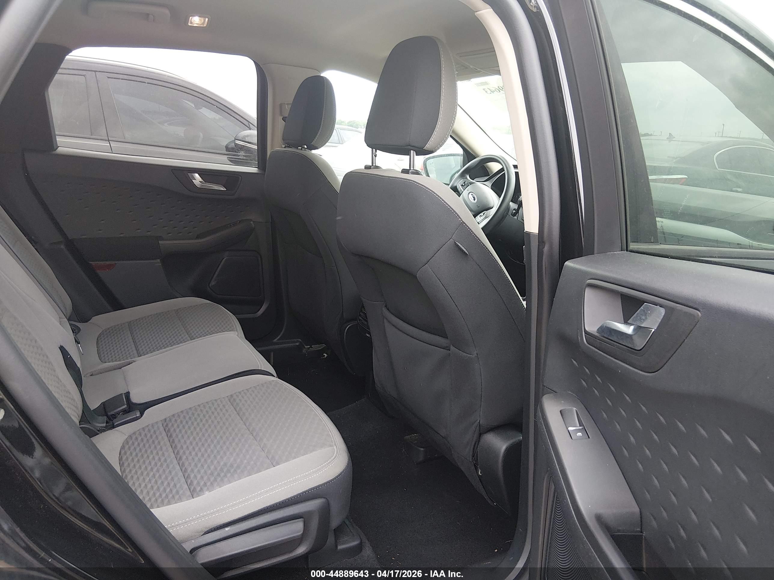 FORD ESCAPE image 8
