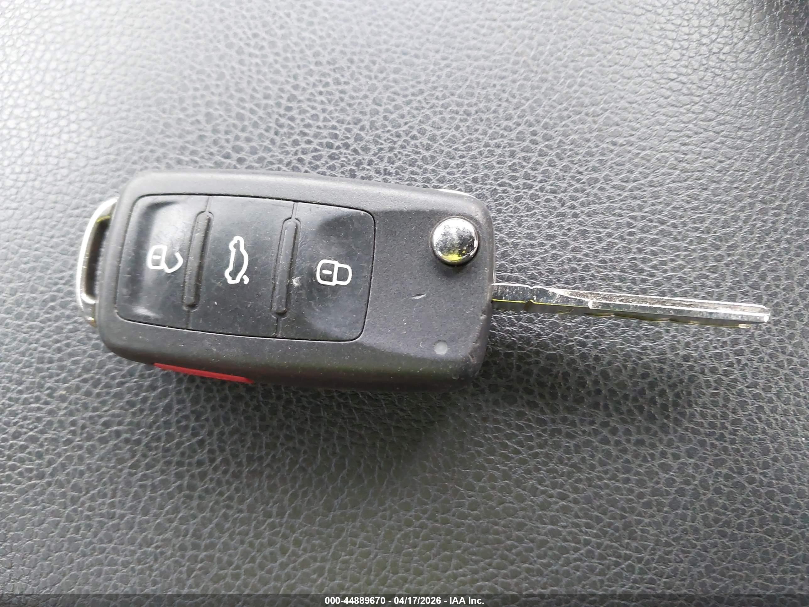 VOLKSWAGEN JETTA image 11