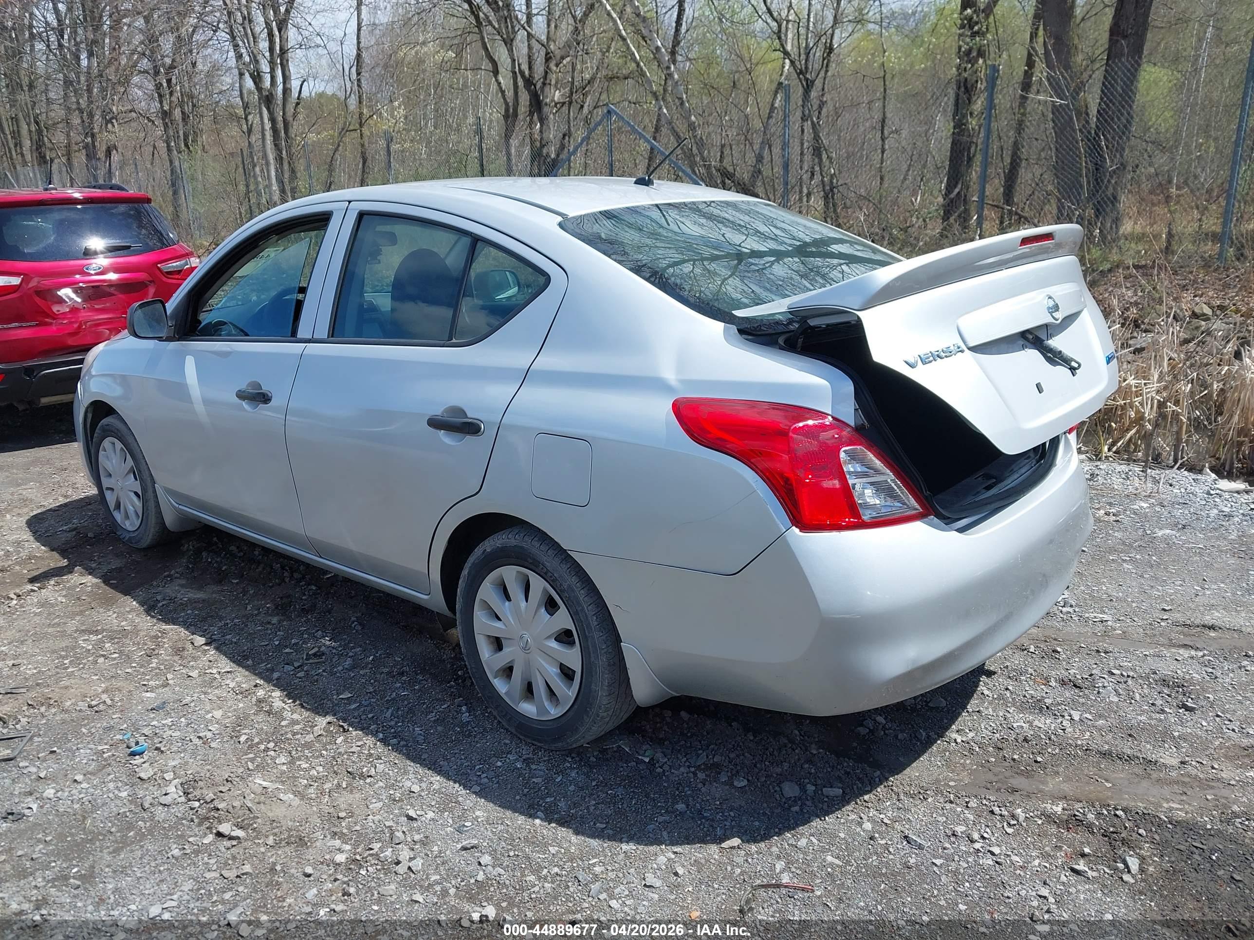 NISSAN VERSA image 3