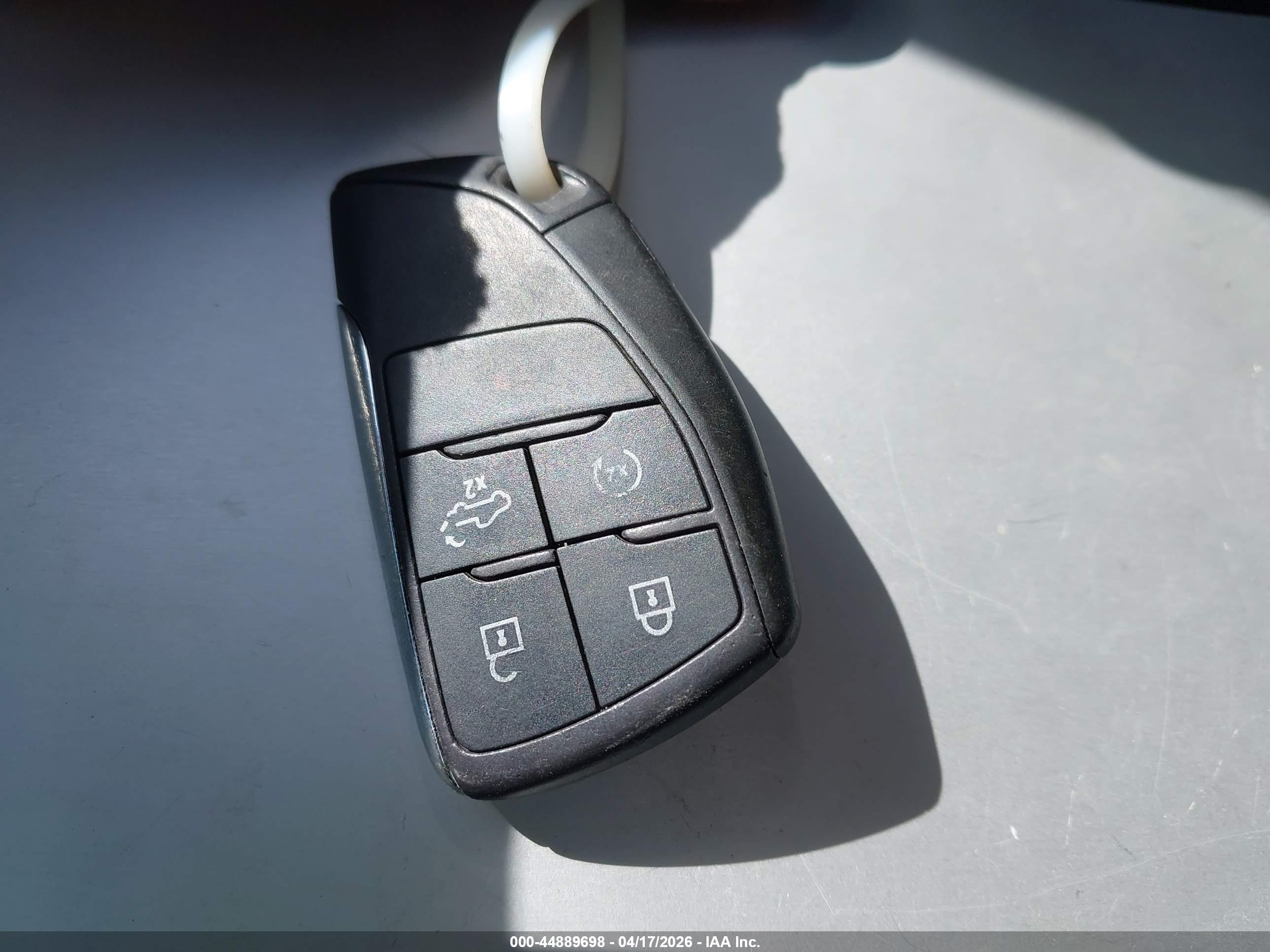 GMC SIERRA image 11