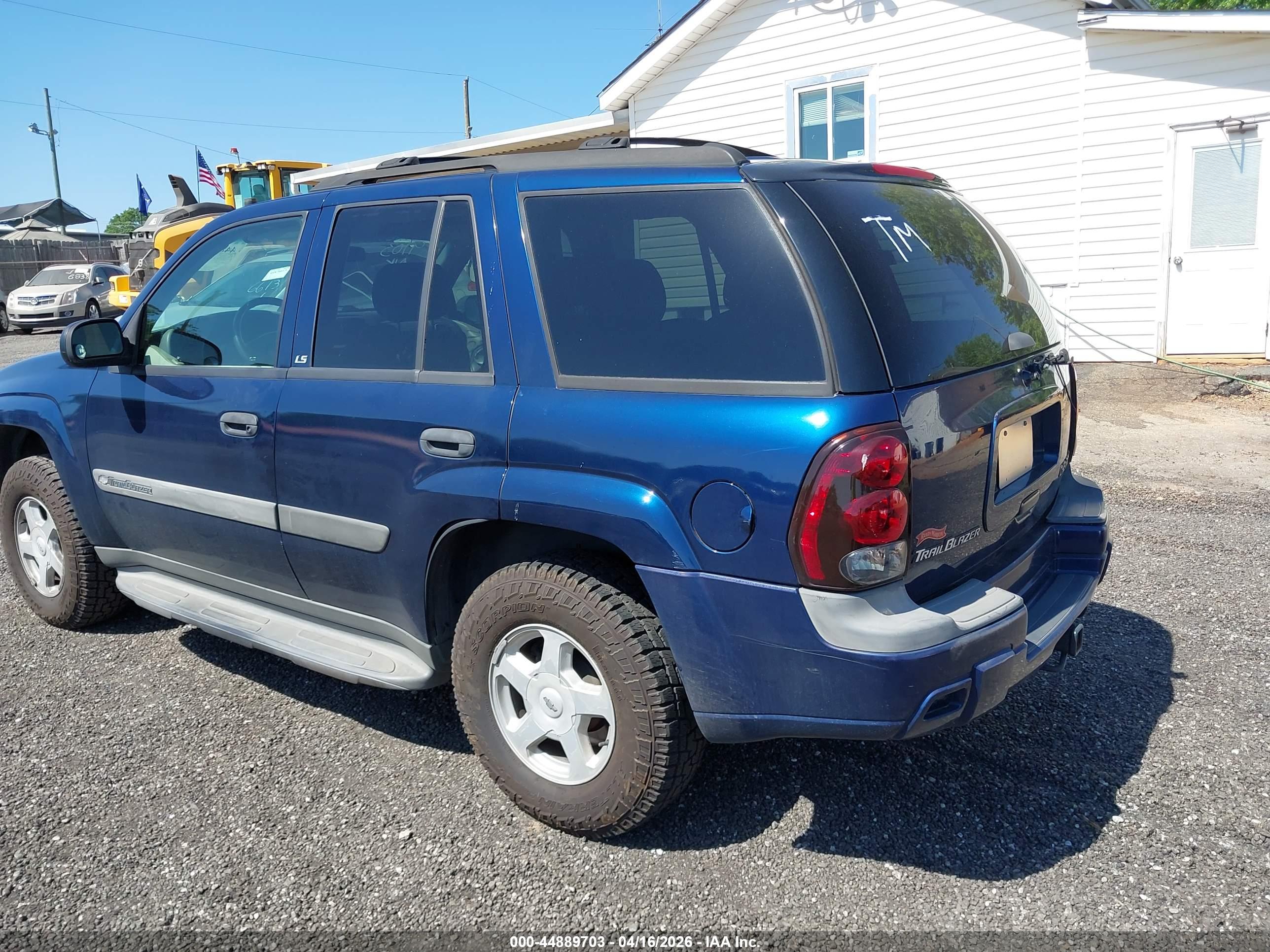 CHEVROLET TRAILBLAZER image 3