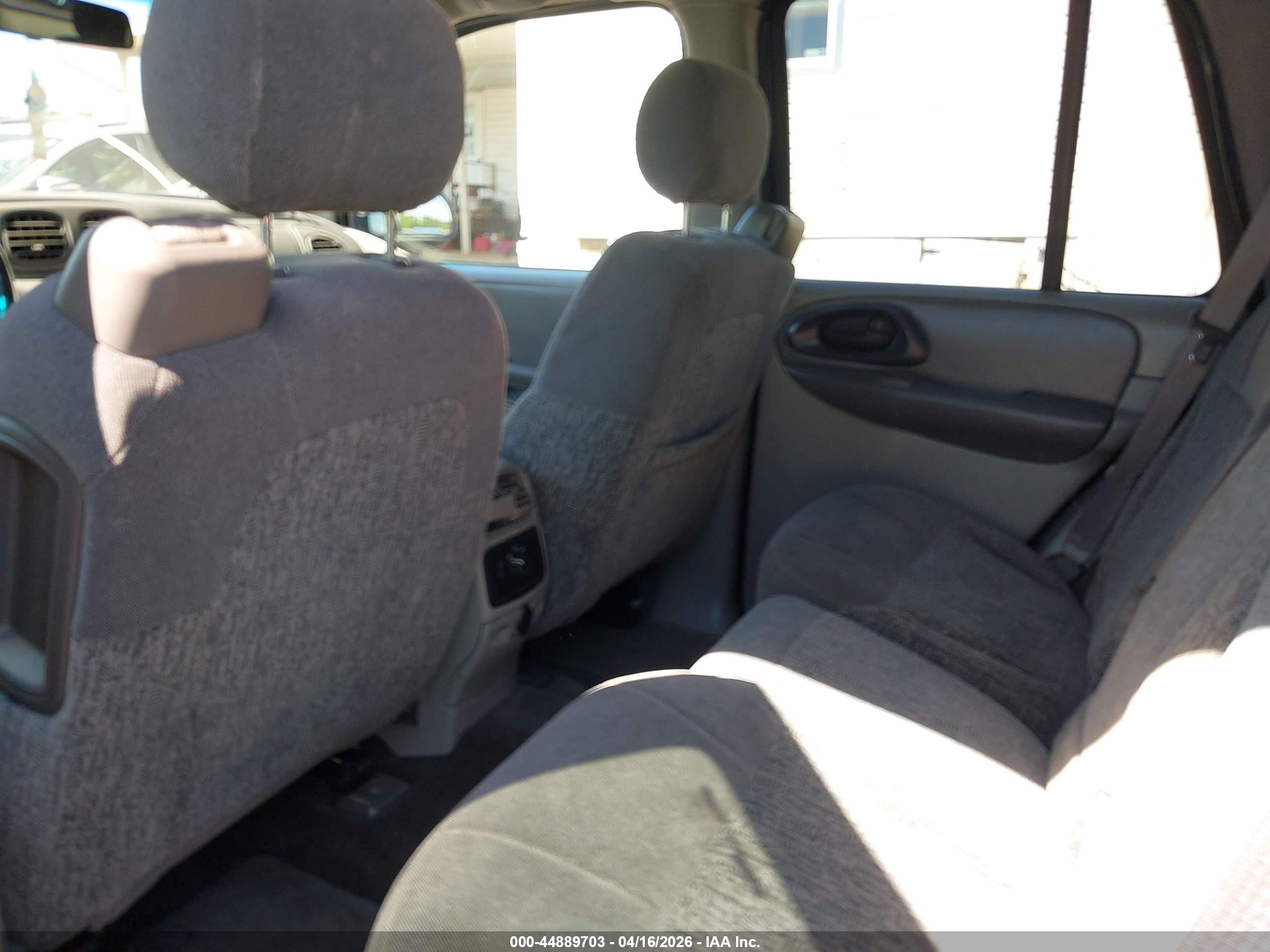 CHEVROLET TRAILBLAZER image 8