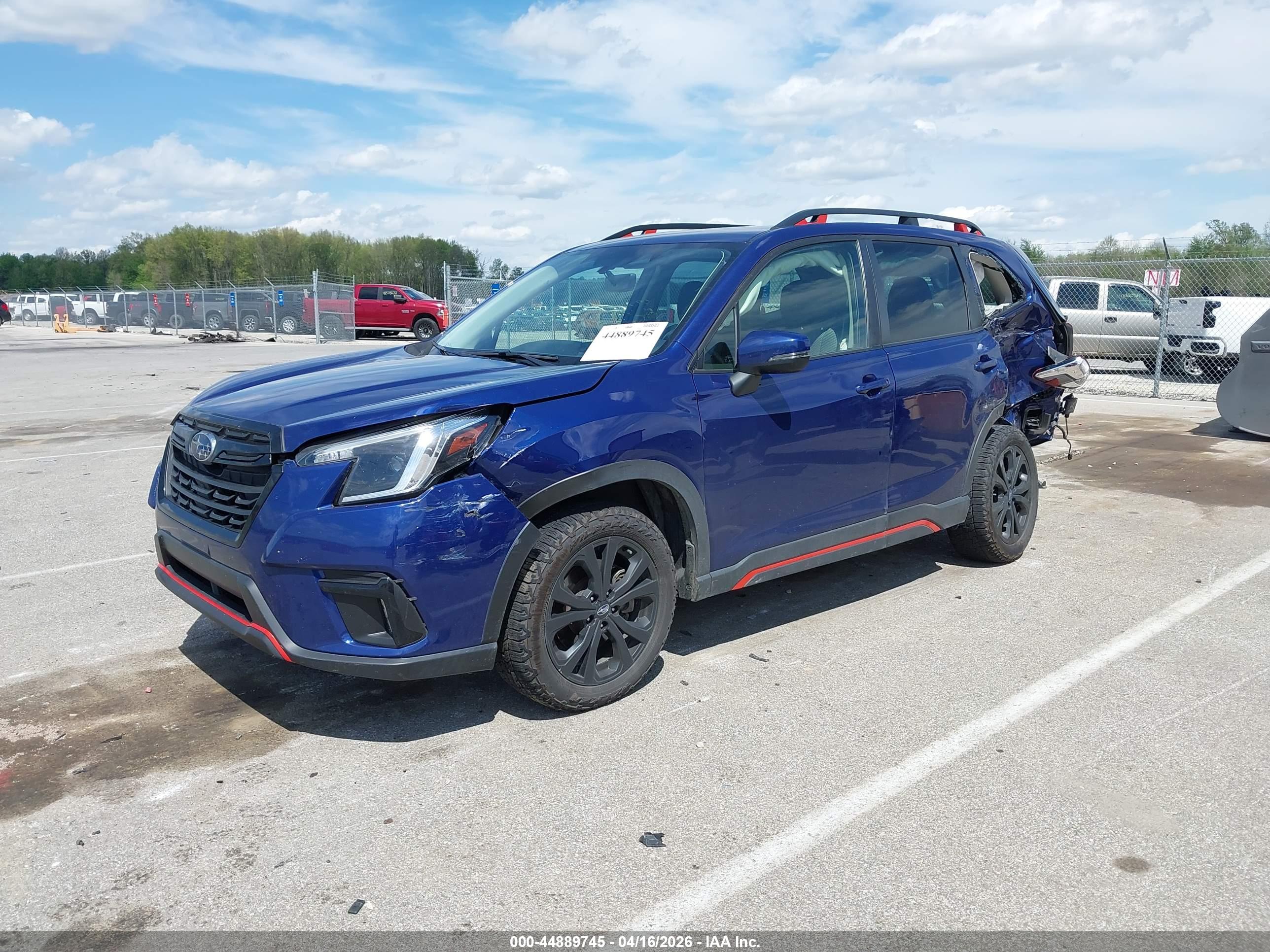 SUBARU FORESTER image 2