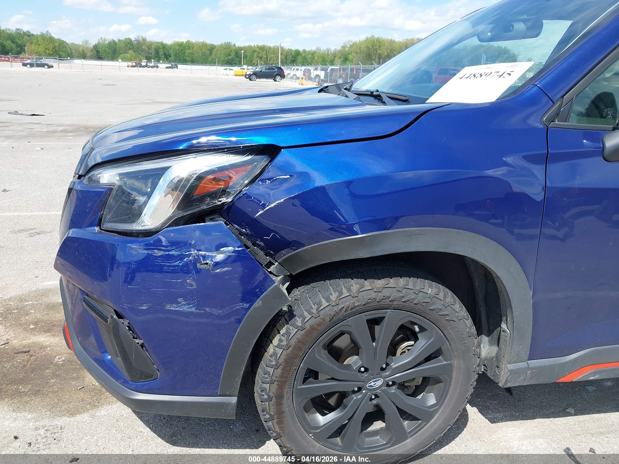 SUBARU FORESTER image 6