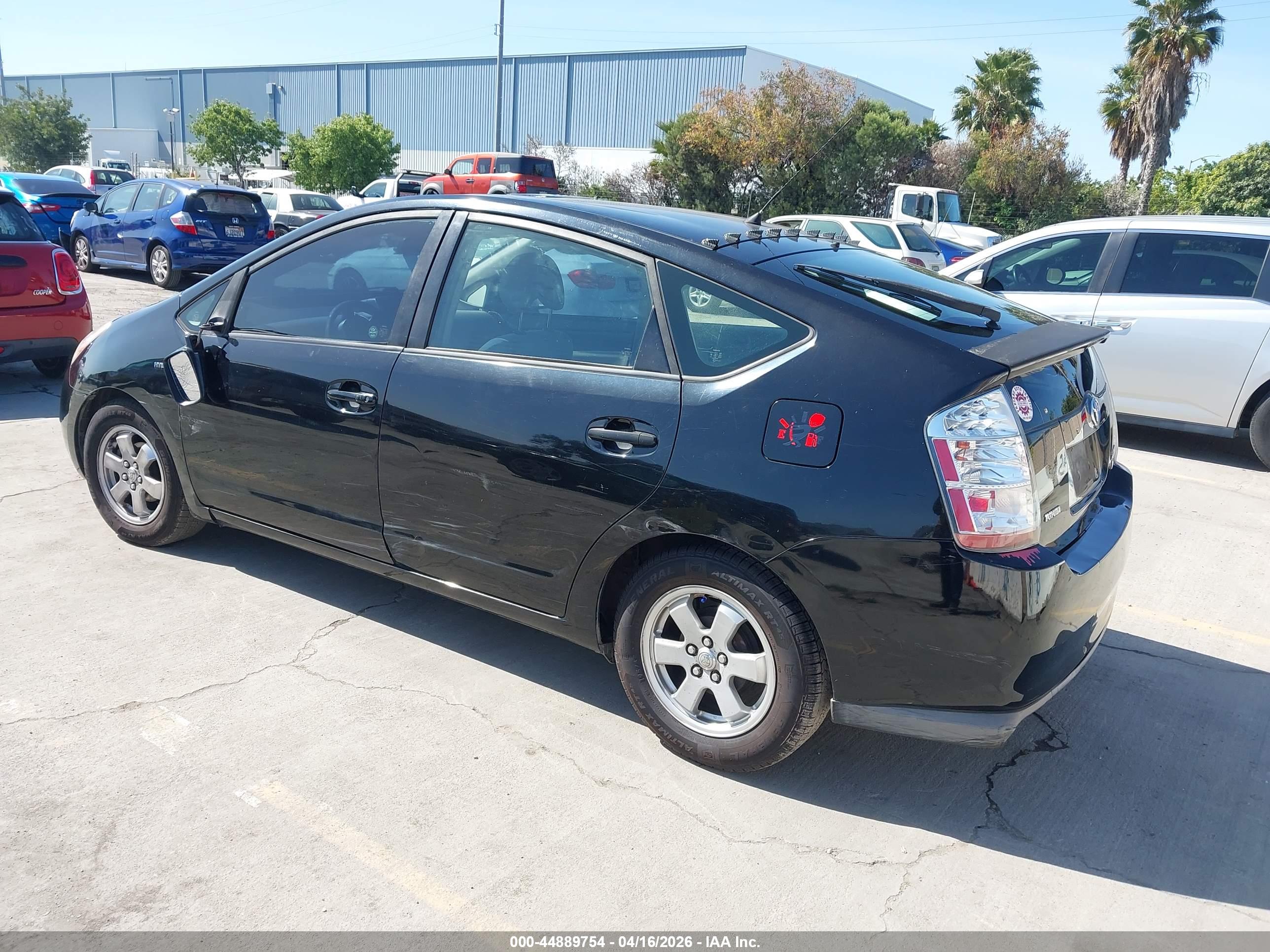 TOYOTA PRIUS image 3