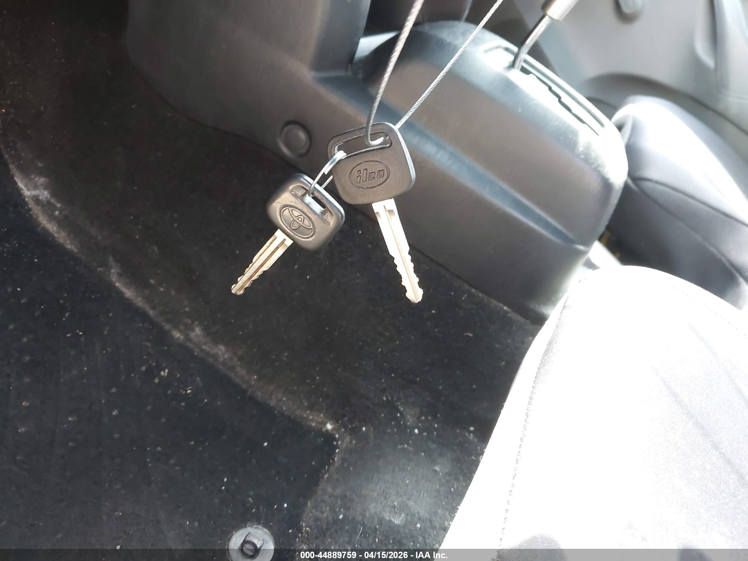 TOYOTA TACOMA image 11